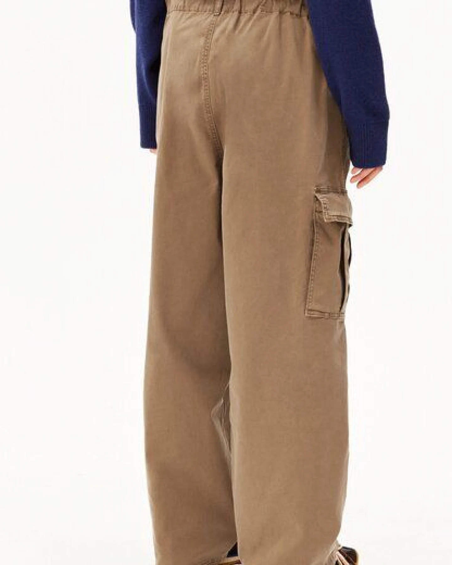 ARMEDANGELS BRUSHED CARGO GMT DYE Damen Hose aus Bio-Baumwoll Mix – Ansicht 2