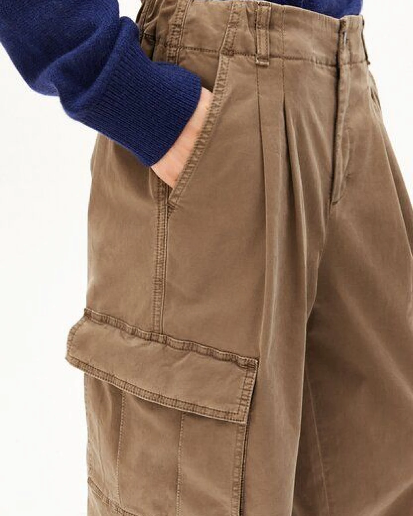 ARMEDANGELS BRUSHED CARGO GMT DYE Damen Hose aus Bio-Baumwoll Mix – Ansicht 3