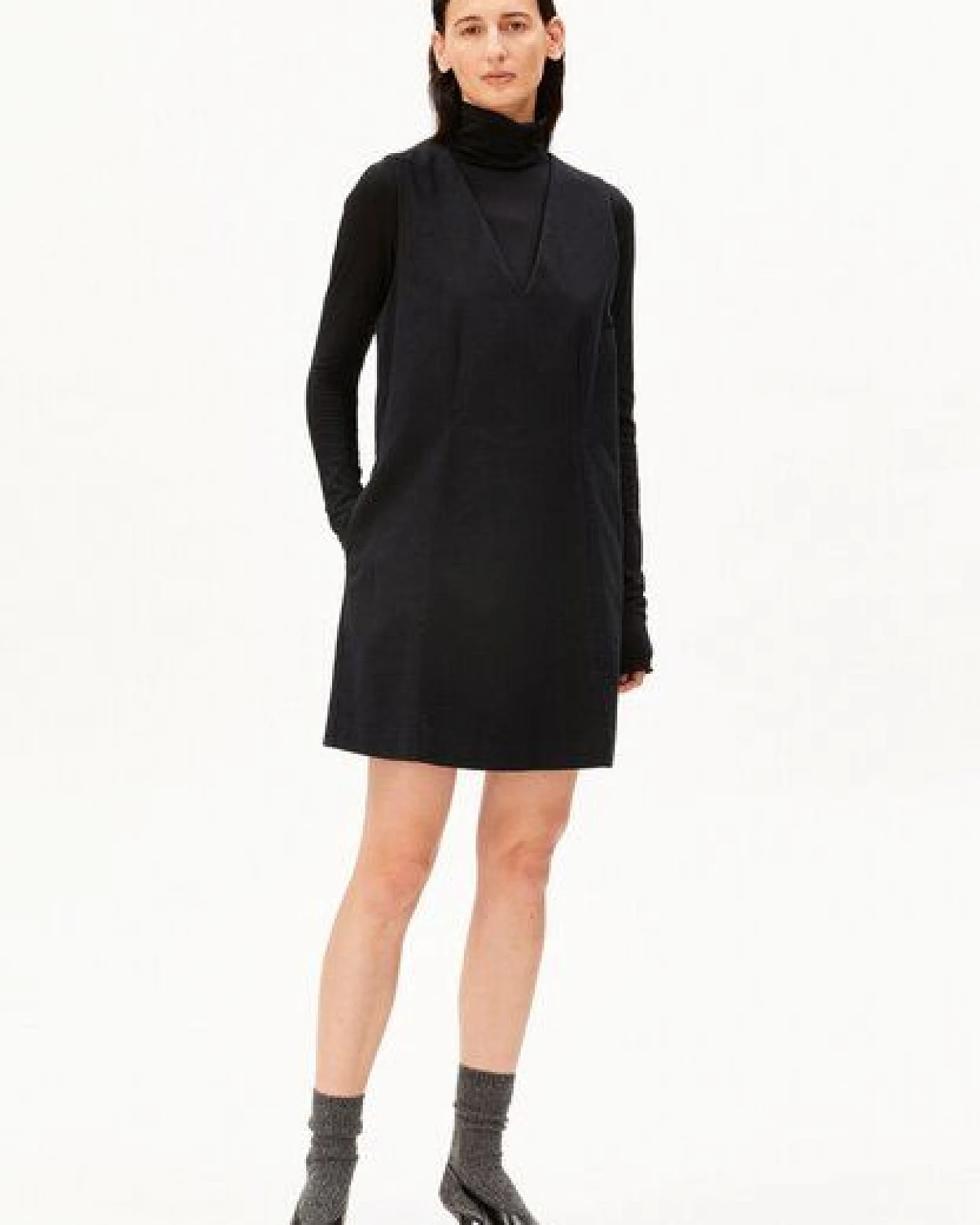 ARMEDANGELS HERRINGBONE PINAAFO Damen Kleid aus Bio-Baumwoll Mix – Ansicht 4