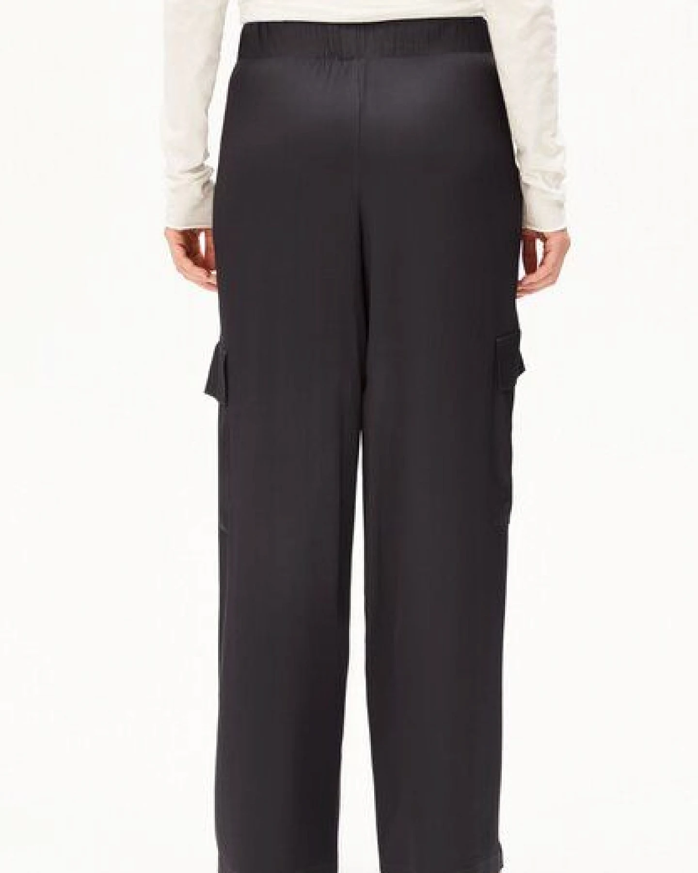 ARMEDANGELS SATIN PULL ON Damen Hose aus Eastman Naia Renew Acetat Mix – Ansicht 2