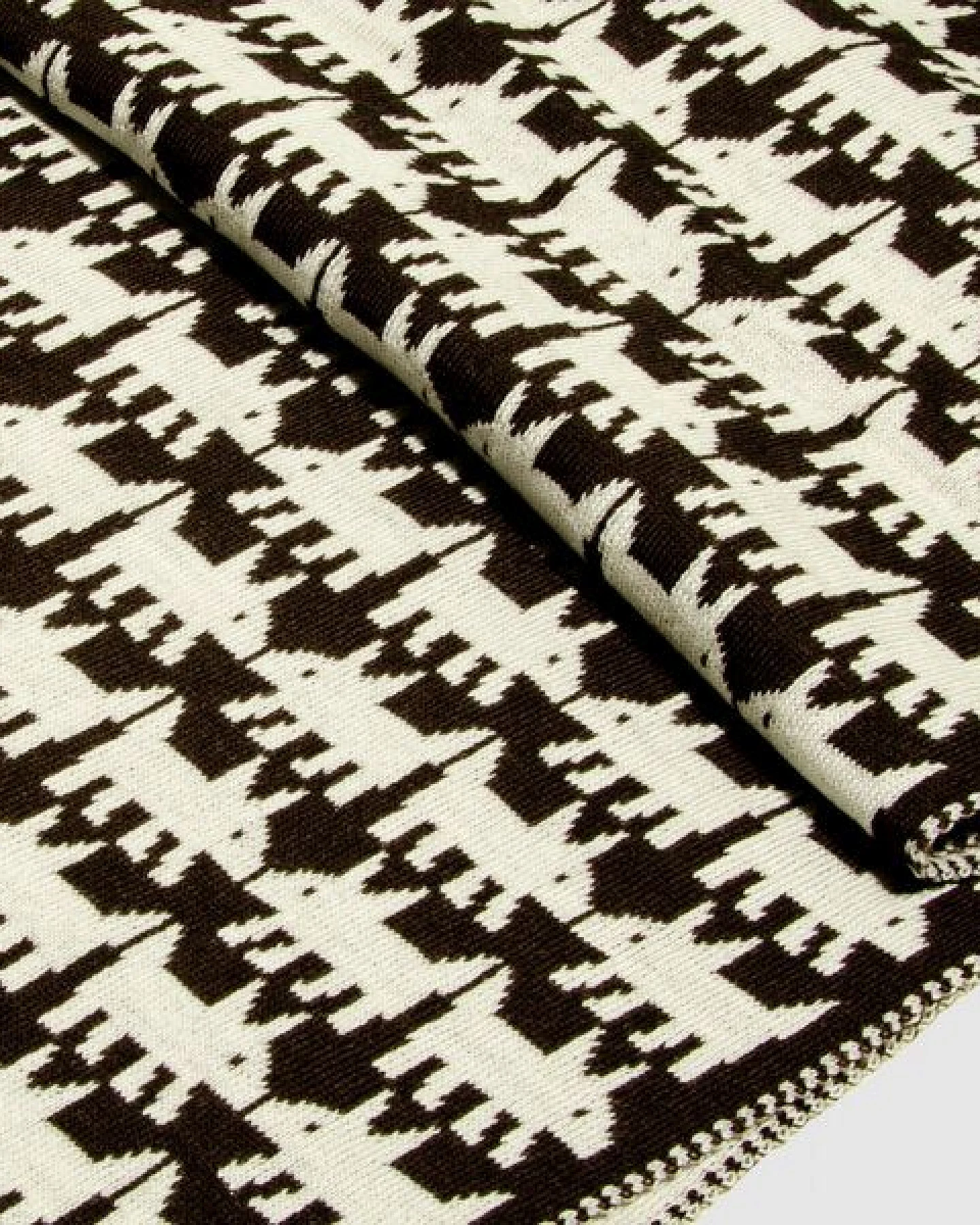 LANARTO slow fashion Schal Muster 'Hund' zweifarbig gestrickt aus mulesingfreier Merinowolle – Ansicht 2