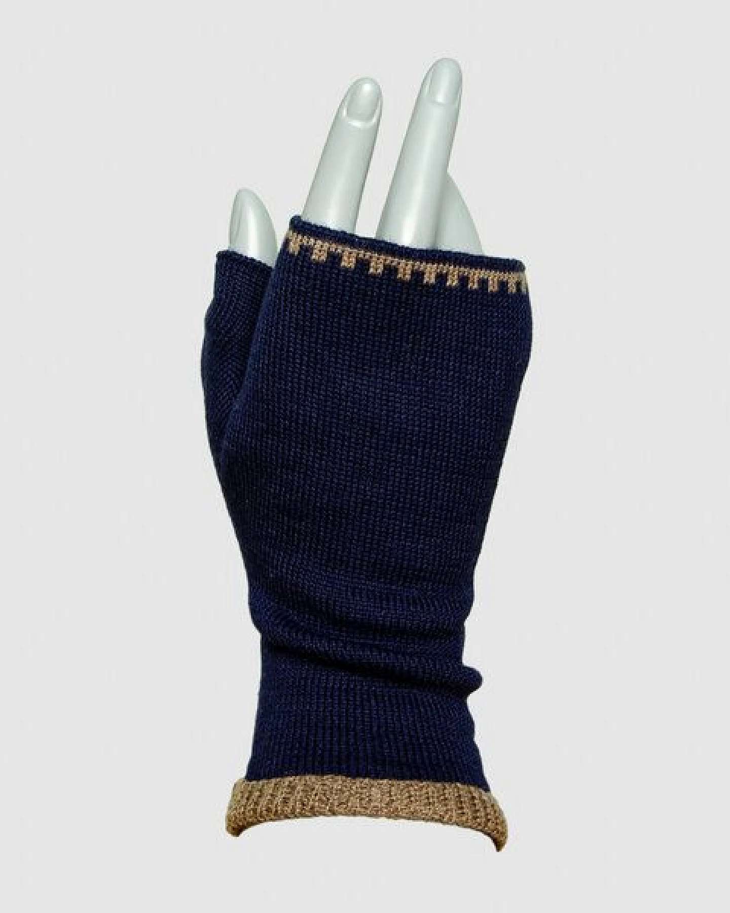 LANARTO slow fashion Pulswärmer zweifarbig gestrickt aus Merinowolle – Ansicht 2