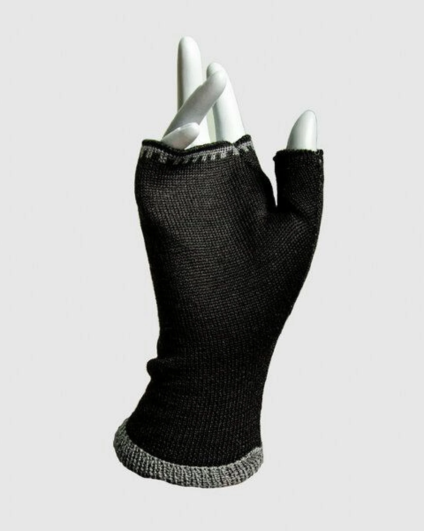 LANARTO slow fashion Pulswärmer zweifarbig gestrickt aus Merinowolle – Ansicht 3