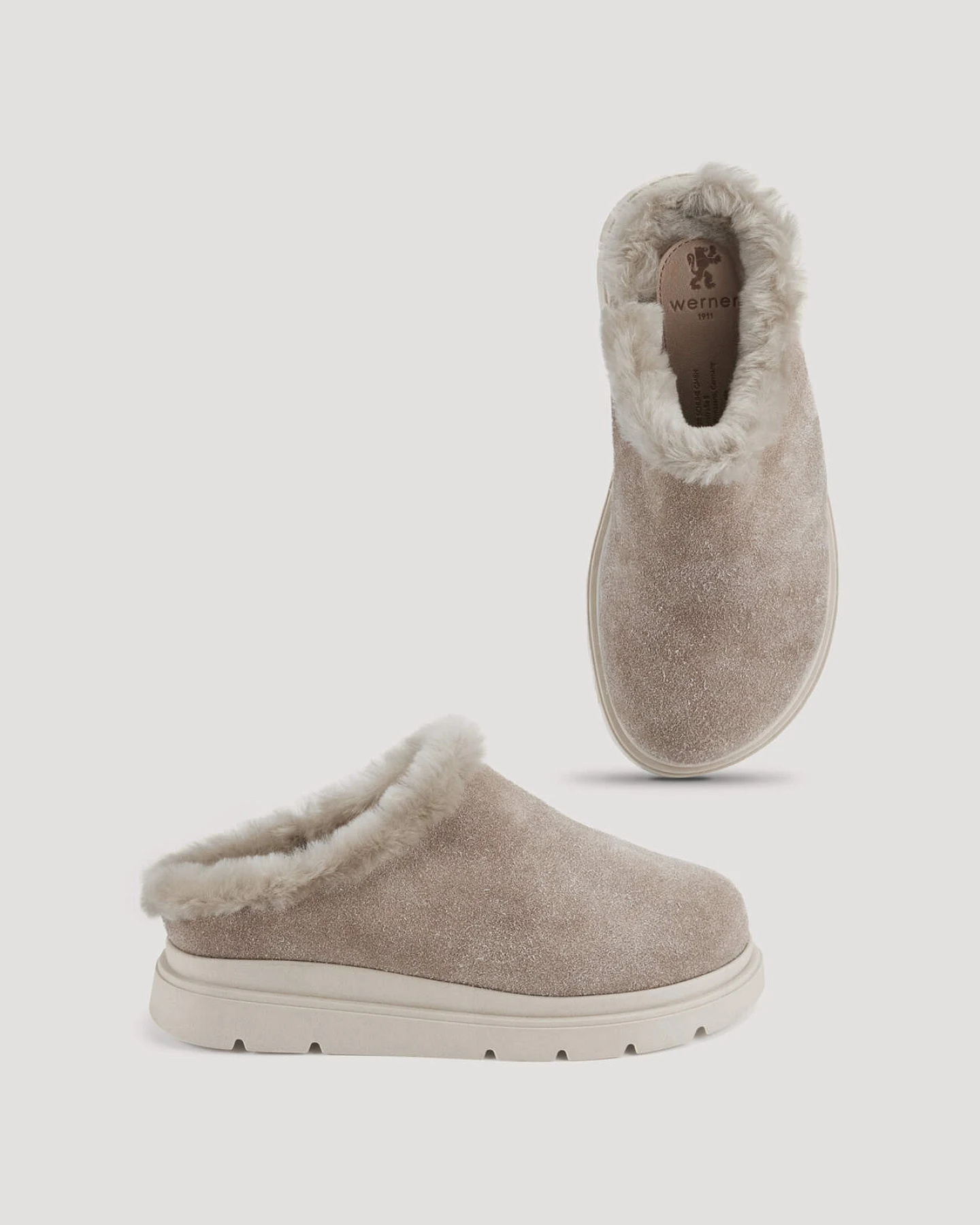 hessnatur Damen Sabot gefüttert aus Rindsvelourleder - beige - Größe 36 – Ansicht 3