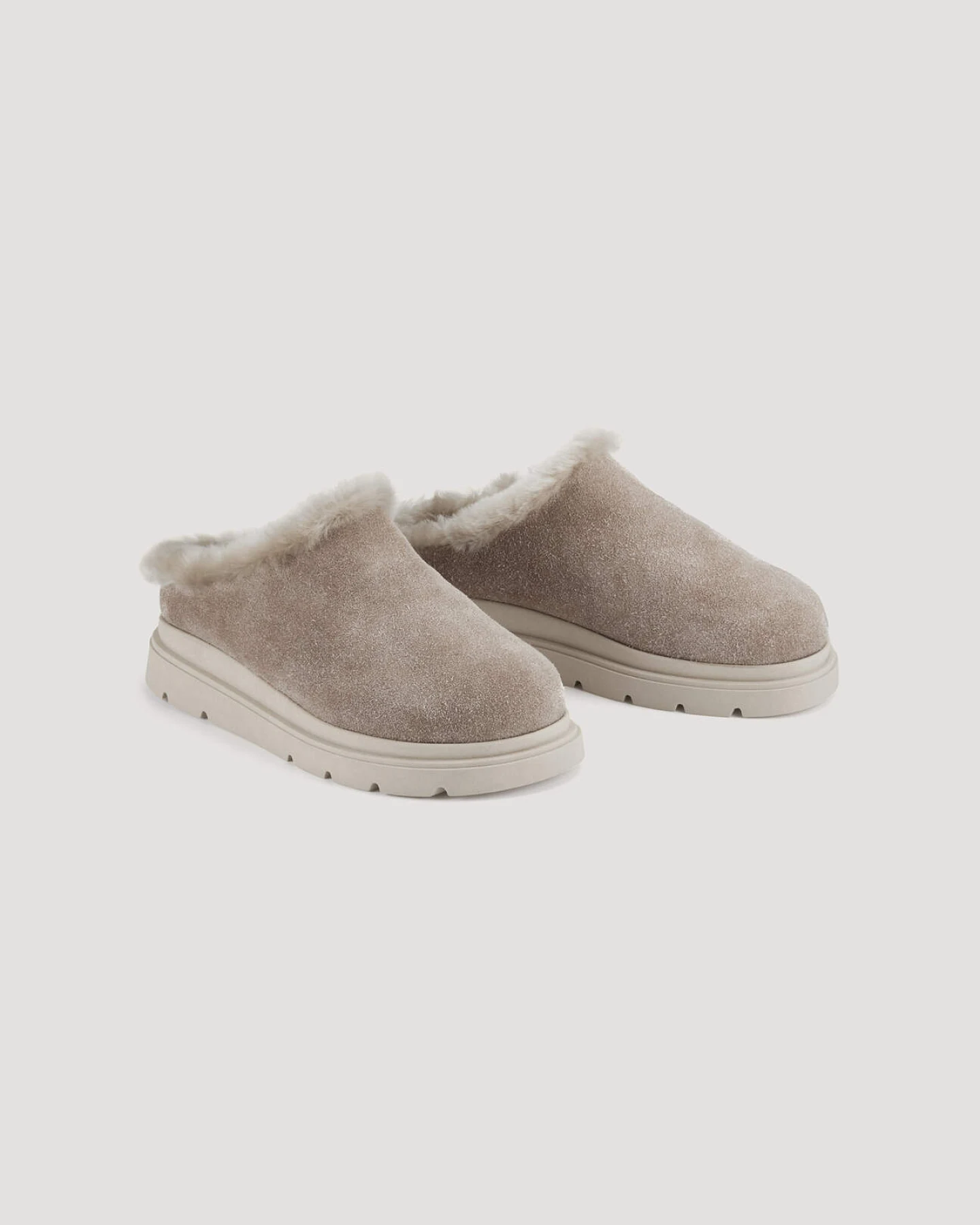 hessnatur Damen Sabot gefüttert aus Rindsvelourleder - beige - Größe 36 – Ansicht 4