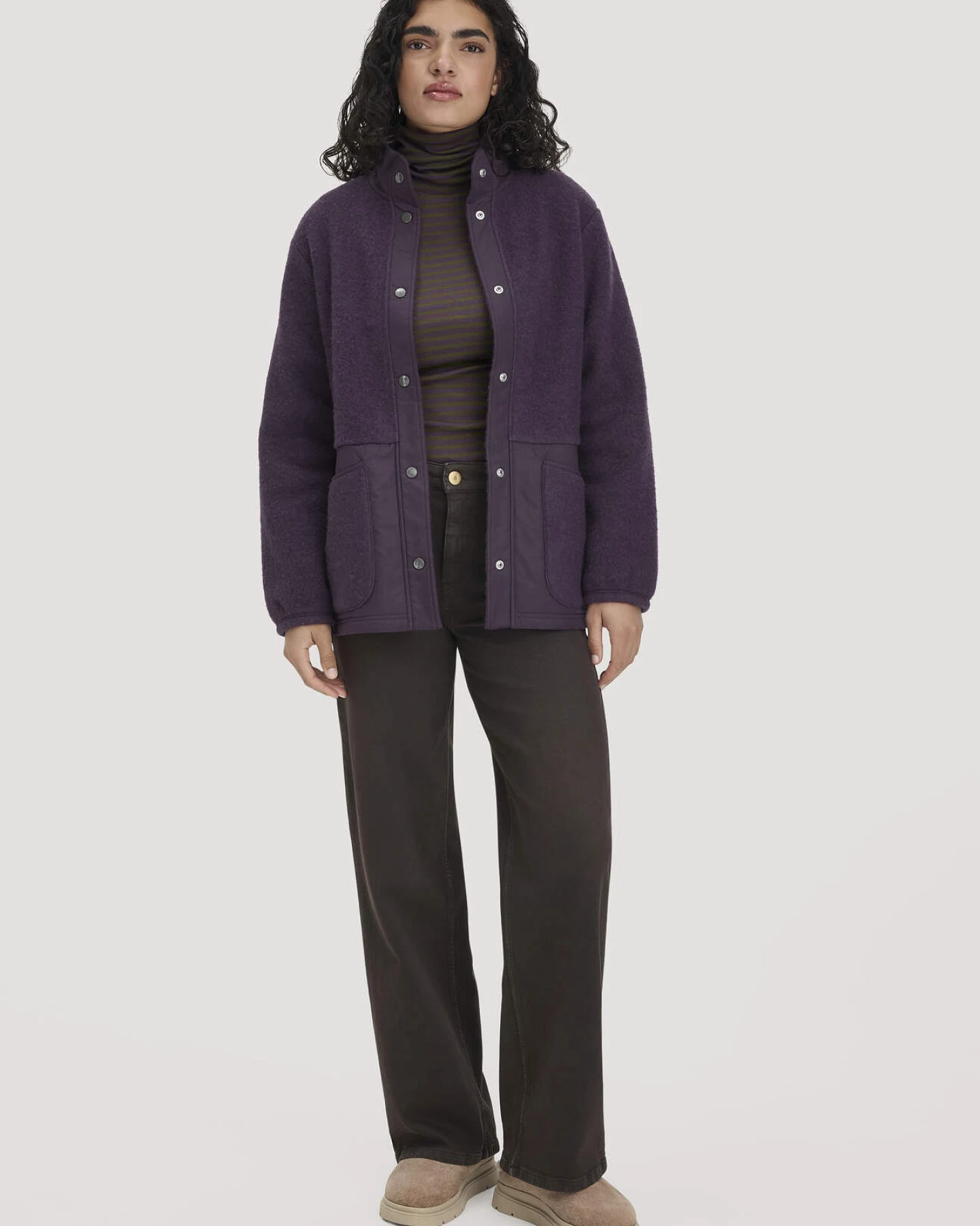 hessnatur Damen Wolfleece Jacke Patch Relaxed aus Bio-Merinowolle - lila - Größe XXL – Ansicht 2