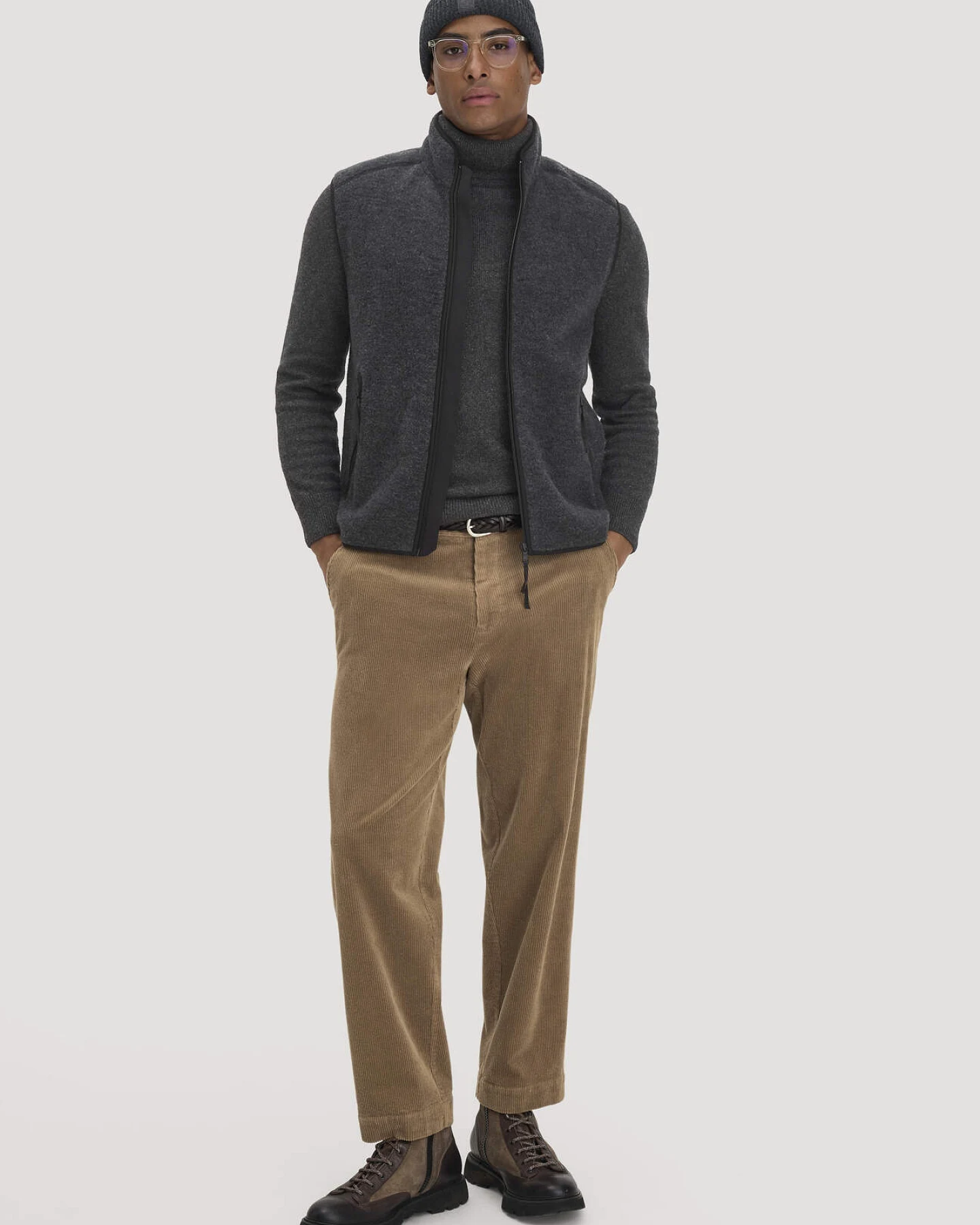 hessnatur Herren Wollfleece Weste Regular aus Bio-Merinowolle - grau - Größe 46 – Ansicht 2