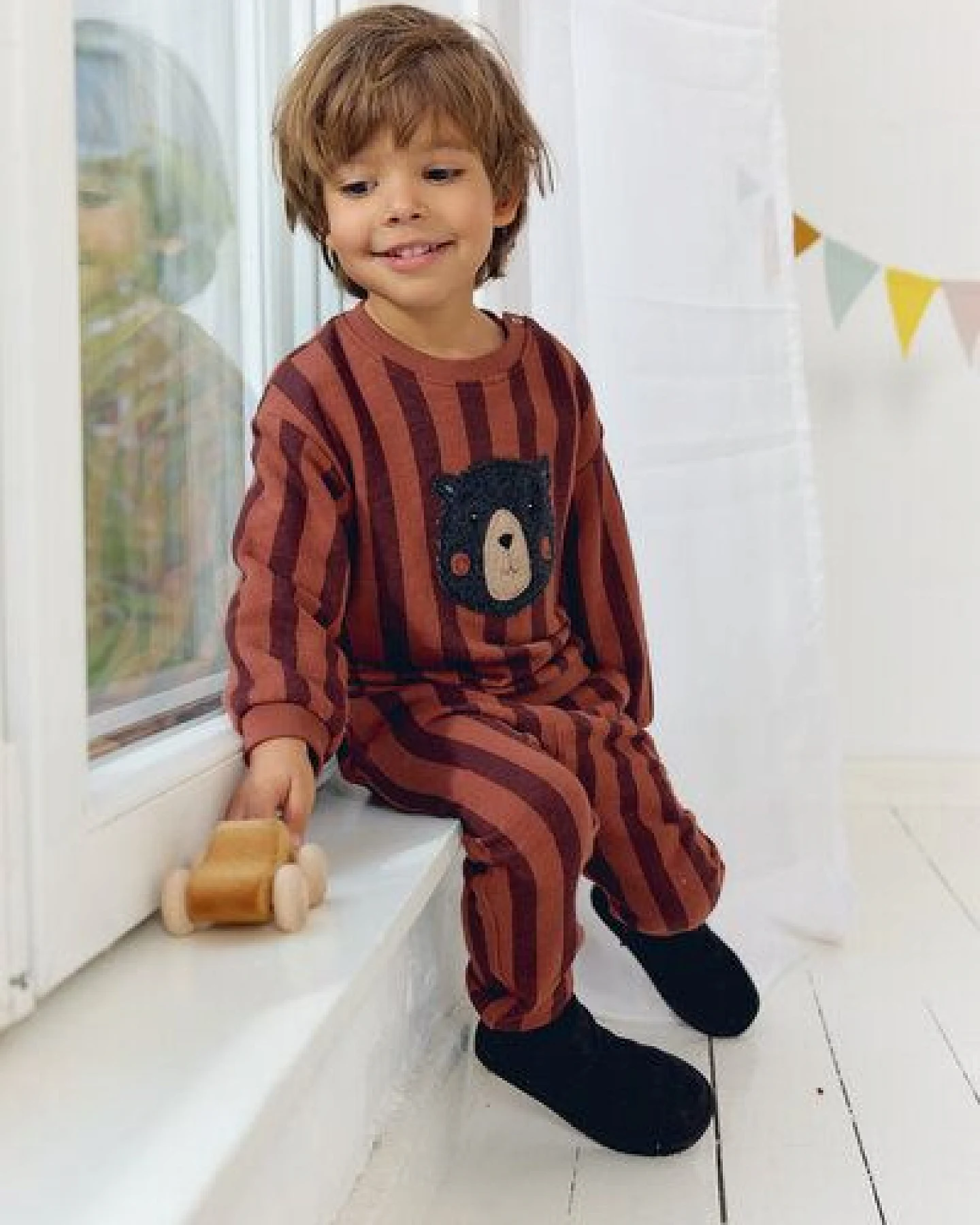 People Wear Organic Sweat Pullover, braun gestreift, "Bär" – Ansicht 4
