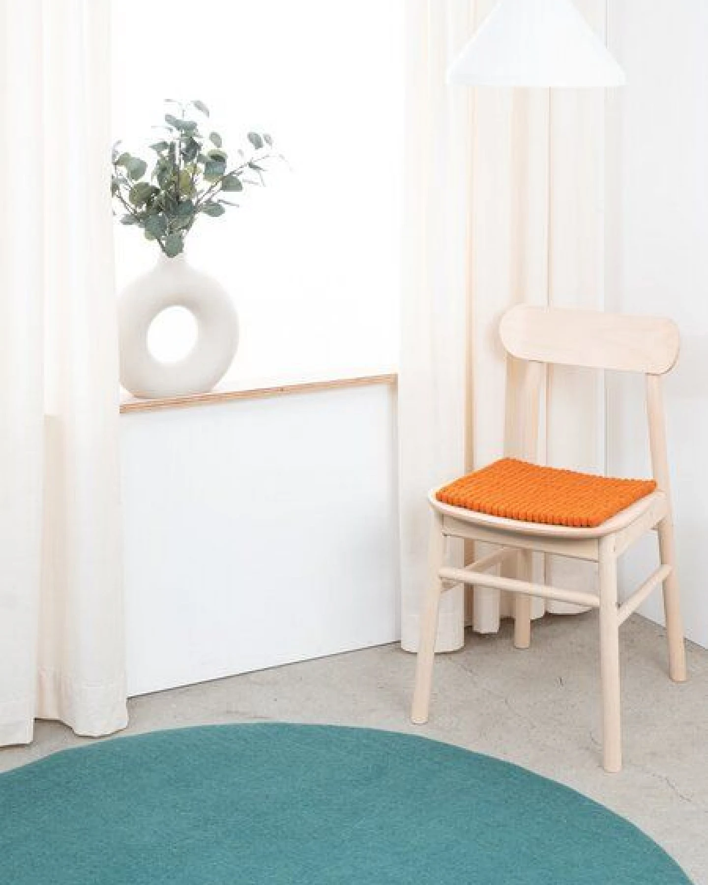 myfelt Filzkugel Sitzauflage (⌀ 36 cm, 36 x 36 cm) – Ansicht 3