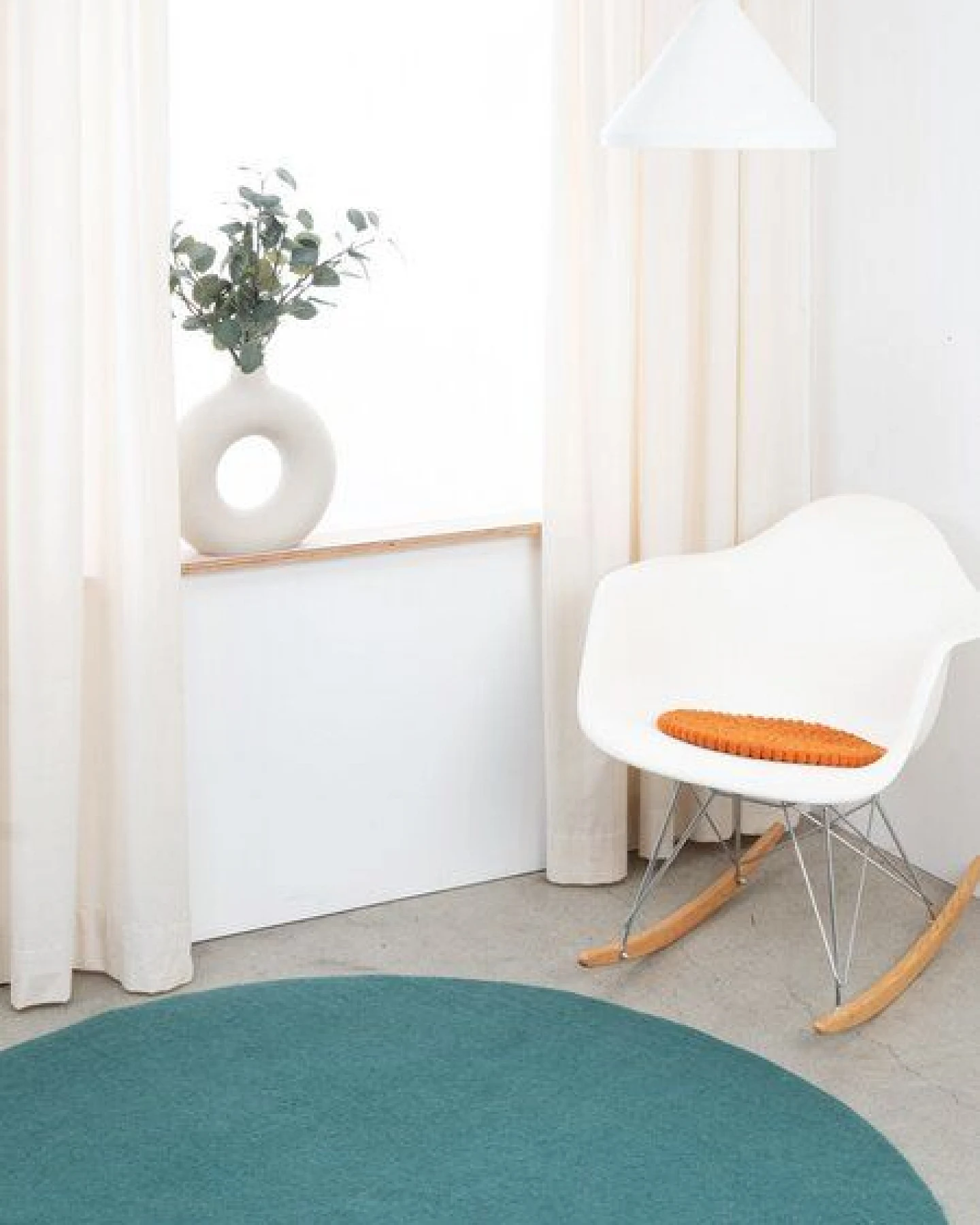 myfelt Filzkugel Sitzauflage (⌀ 36 cm, 36 x 36 cm) – Ansicht 3