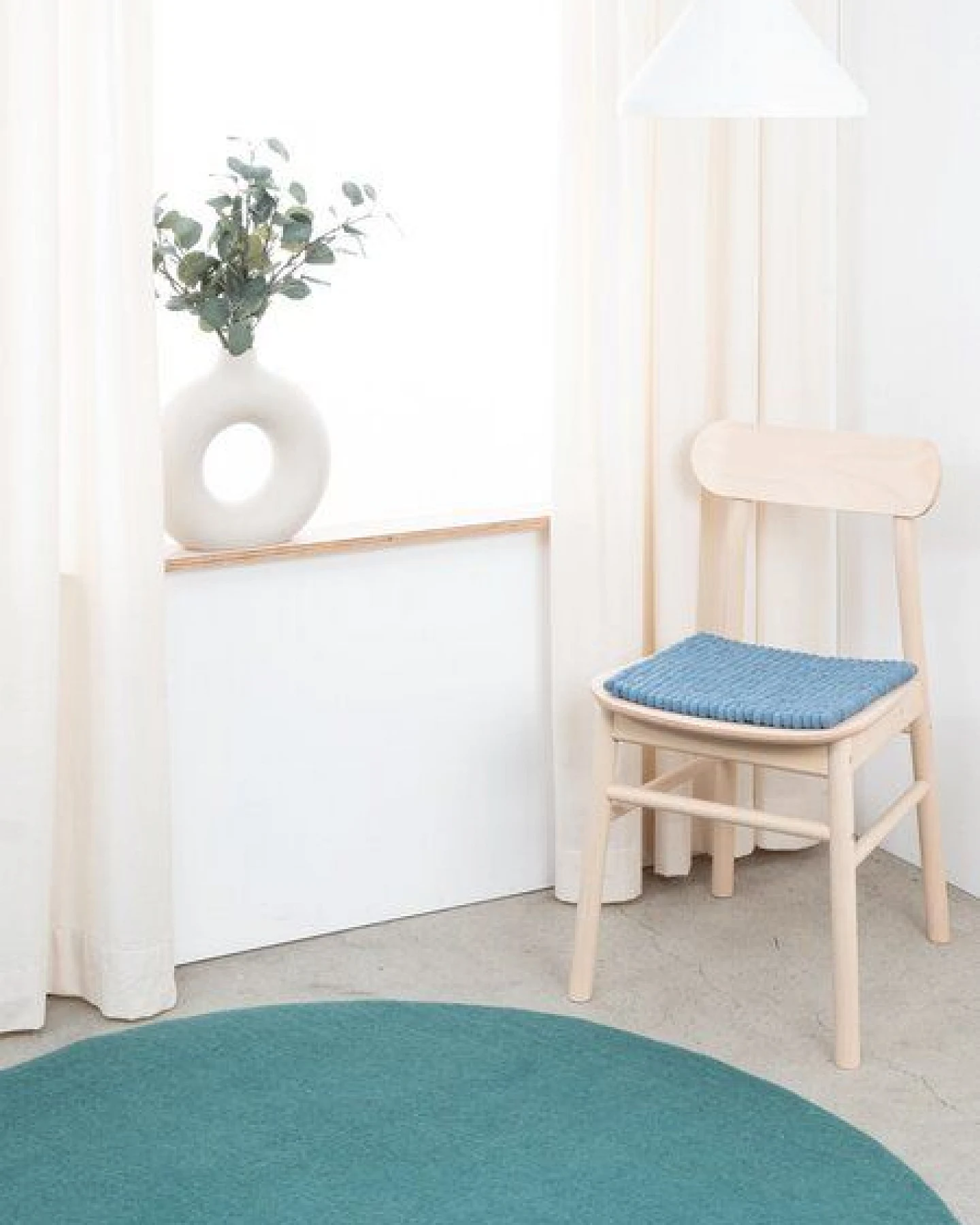 myfelt Filzkugel Sitzauflage (⌀ 36 cm, 36 x 36 cm) – Ansicht 3