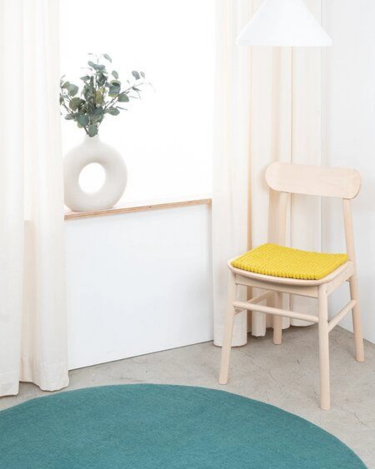 myfelt Filzkugel Sitzauflage (⌀ 36 cm, 36 x 36 cm) – Ansicht 2