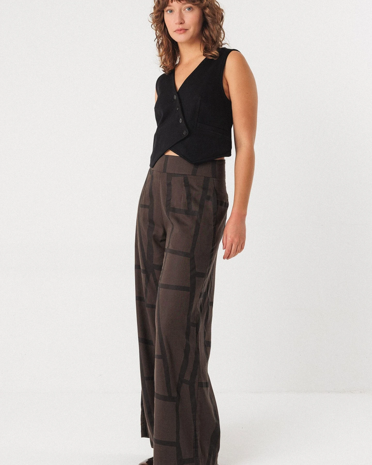 SKFK Damen vegan Hose Ekieta Brown – Ansicht 2
