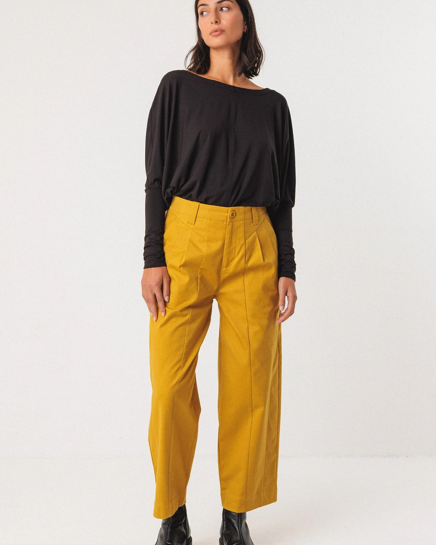 SKFK Damen vegan Hose Niobe Gelb – Ansicht 2