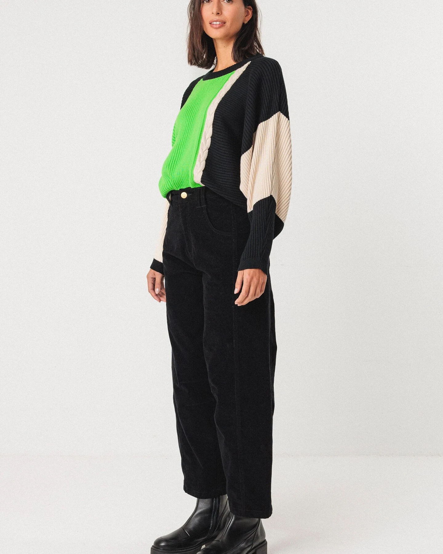 SKFK Damen vegan Hose Narkue Schwarz – Ansicht 2