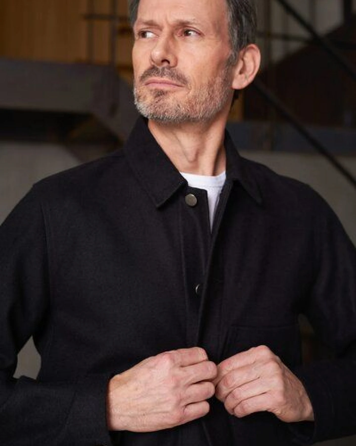About Companions Lässige Jacke ASIR aus Bio-Baumwoll-Denim – Ansicht 4