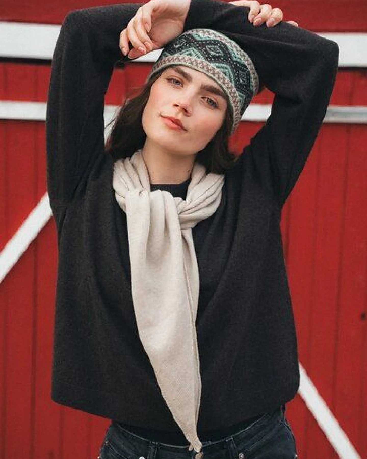 Kopyto BIRUANG XL Große Bandana / Halstuch 100% Merinowolle RWS-zertifiziert, unifarben – Ansicht 3