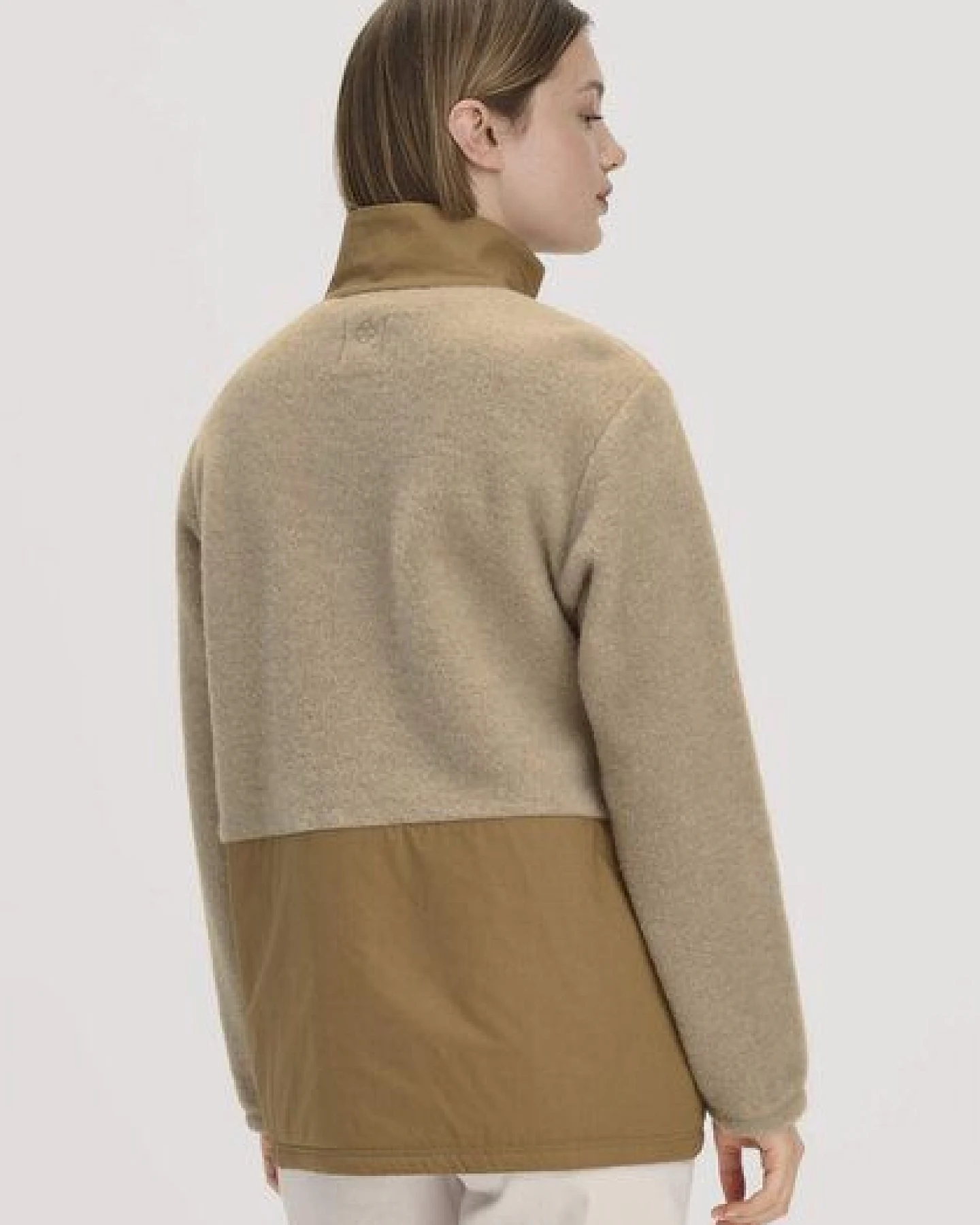 hessnatur Wolfleece Jacke Patch Relaxed aus reiner Bio-Merinowolle – Ansicht 2