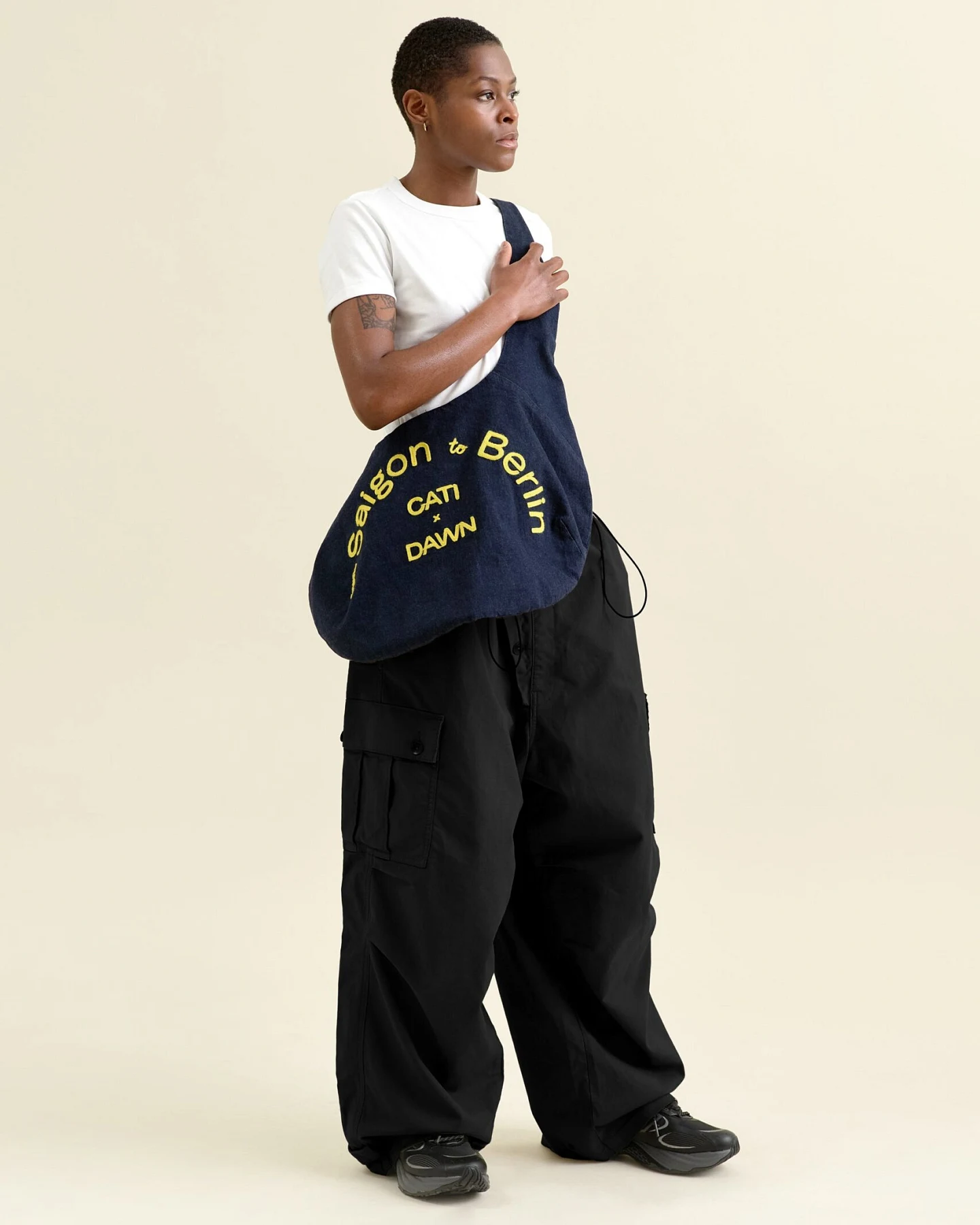 Dawn Damen vegan Hose May May Baggy Cargo Schwarz – Ansicht 2