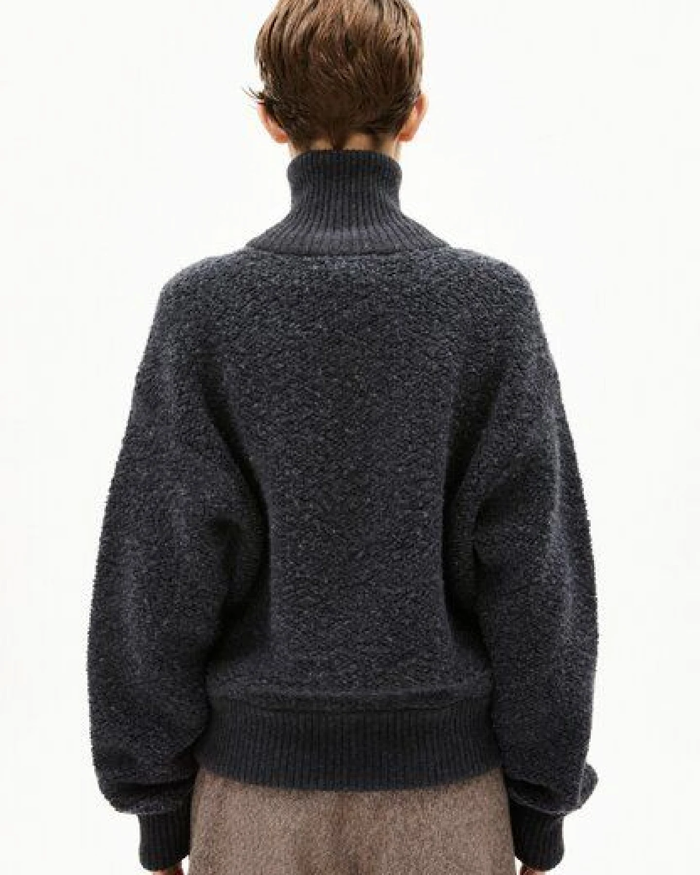 ARMEDANGELS ICONIC Å BOUCLÉ Damen Strickjacke aus Bio-Woll Mix (recycelt) – Ansicht 2