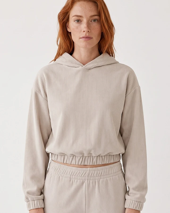 ORGANICATION Damen vegan Kurzer Hoodie Aus Cord In Sand