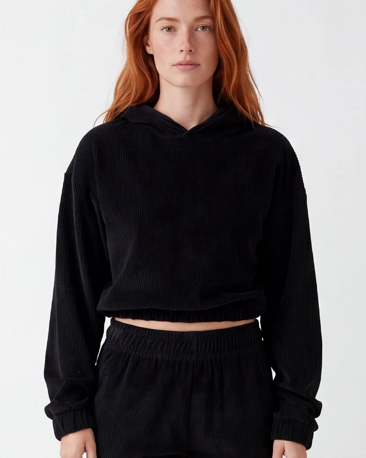 ORGANICATION Damen vegan Kurzer Hoodie Aus Cord Schwarz