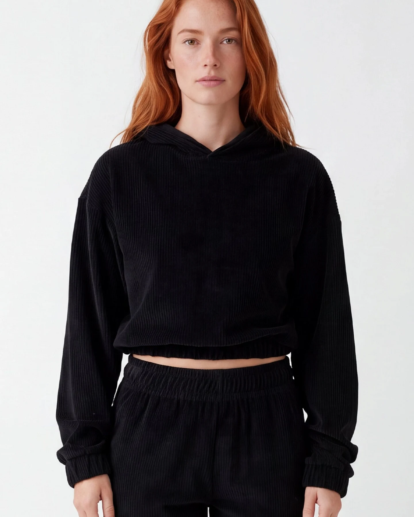 ORGANICATION Damen vegan Kurzer Hoodie Aus Cord Schwarz – Ansicht 2