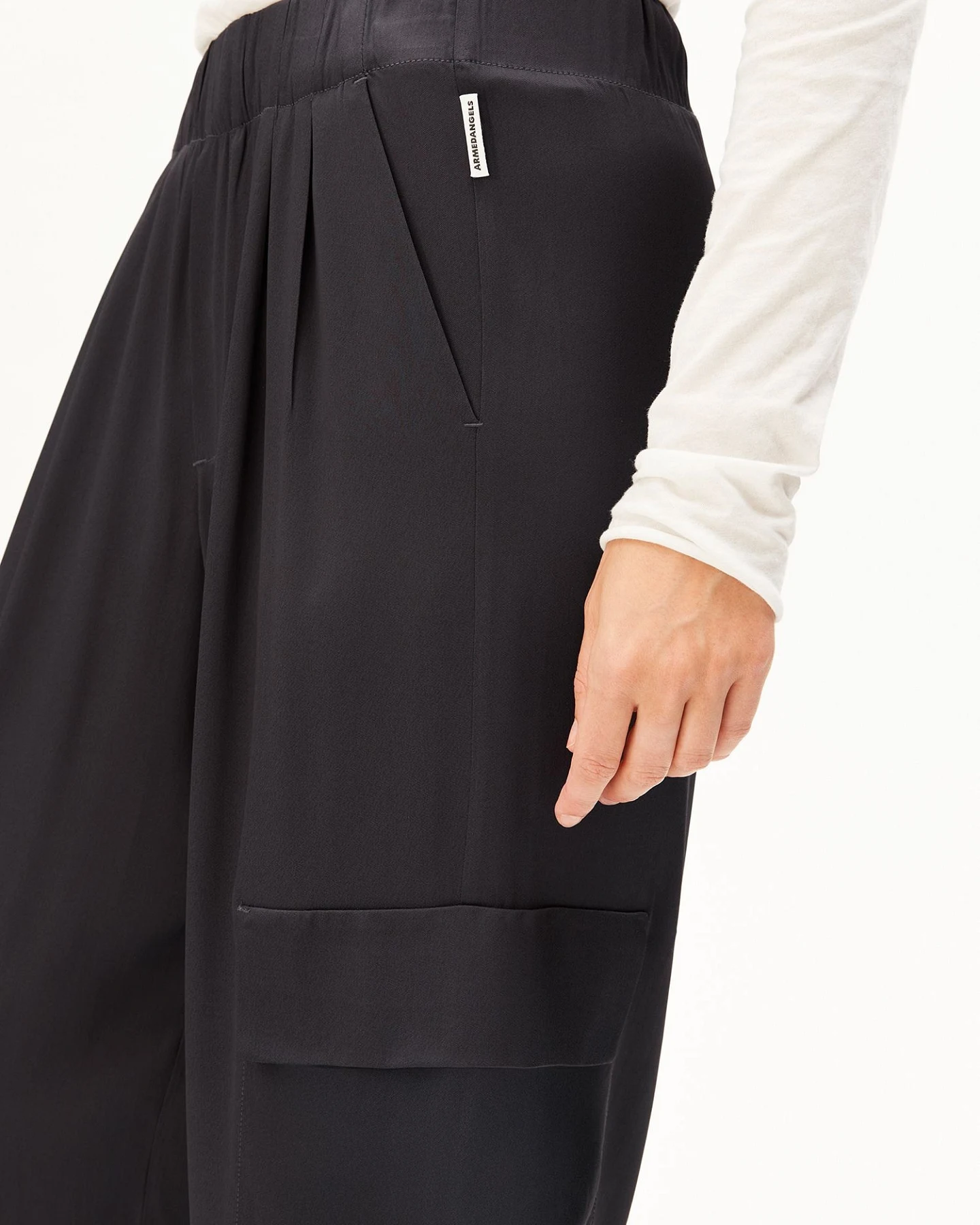 ARMEDANGELS Hose SATIN PULL ON – Ansicht 4