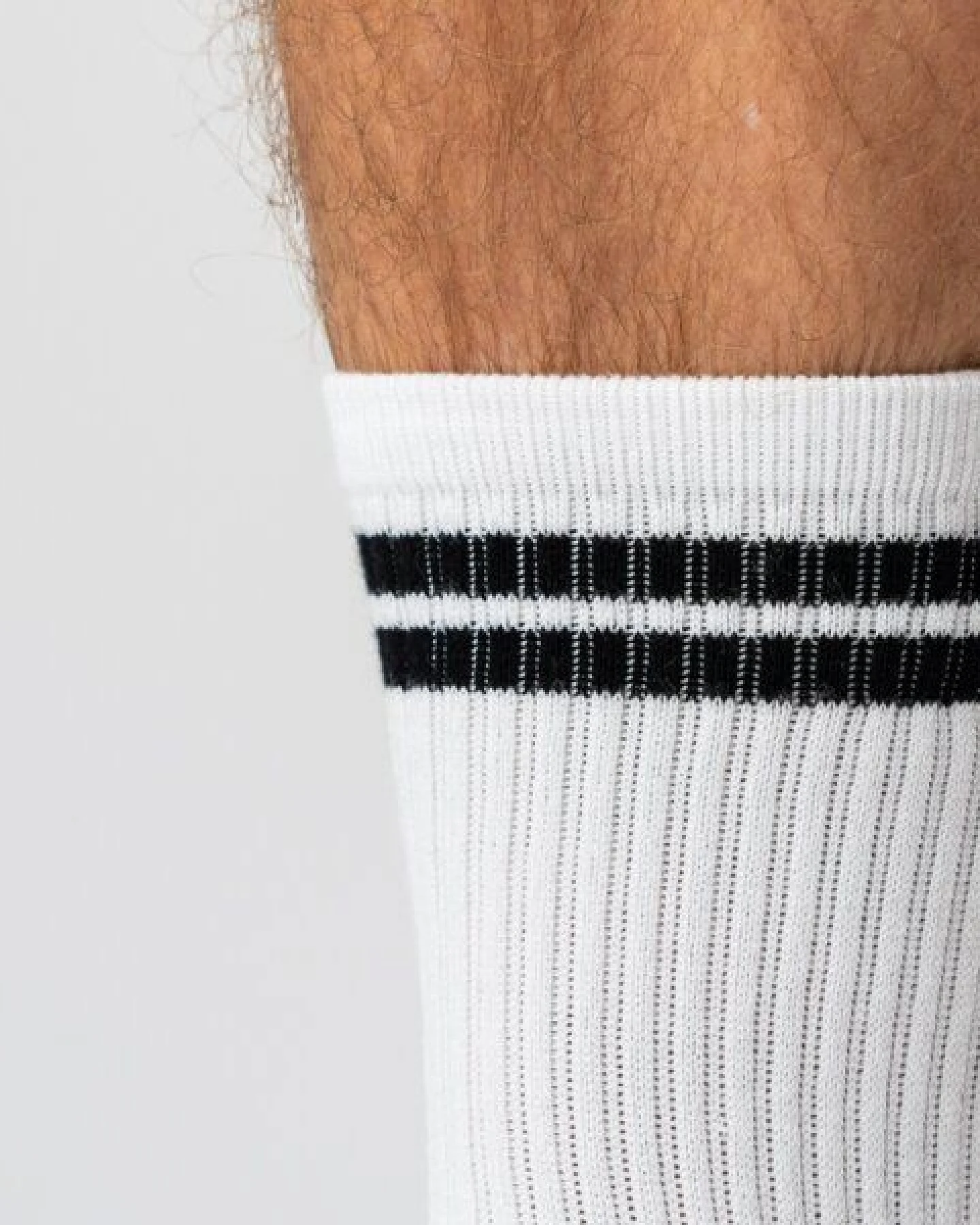 Copenhagen Bamboo 3 Paar weiße Tennissocken aus Bambus mit schwarzen Streifen – Ansicht 4