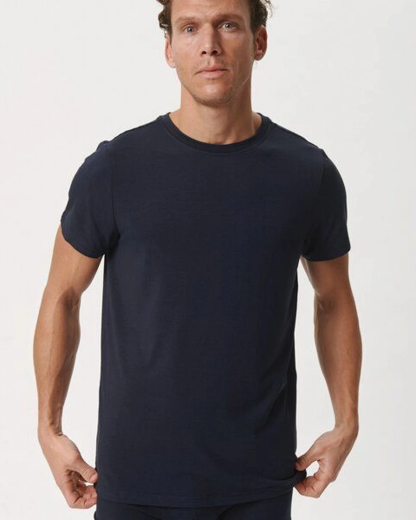 Copenhagen Bamboo Marineblaues Bambus-T-Shirt mit Rundhalsausschnitt – Ansicht 2