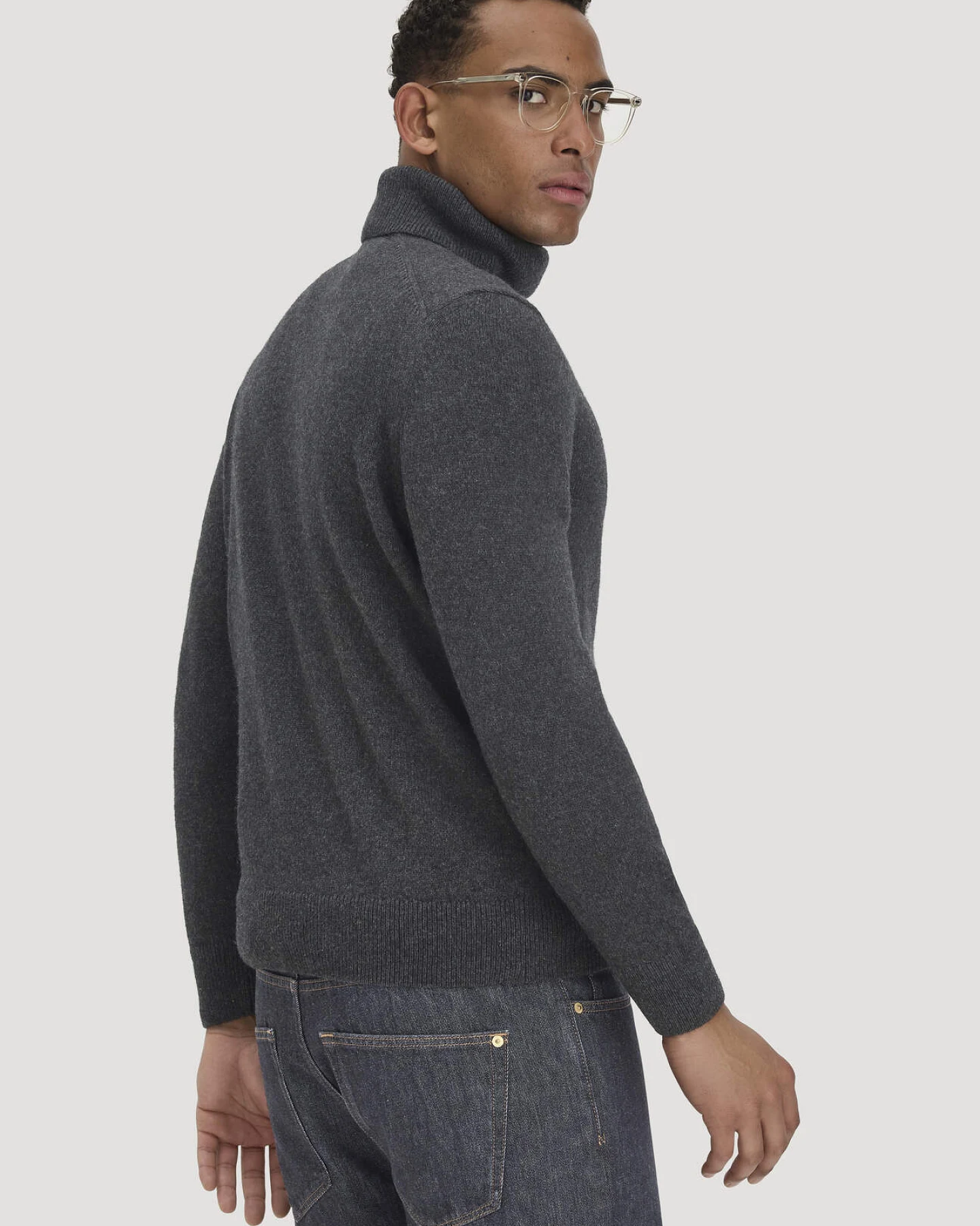 hessnatur Herren Rollkragen-Pullover Regular aus Bio-Merinowolle und Bio-Baumwolle - grau - Größe M – Ansicht 3