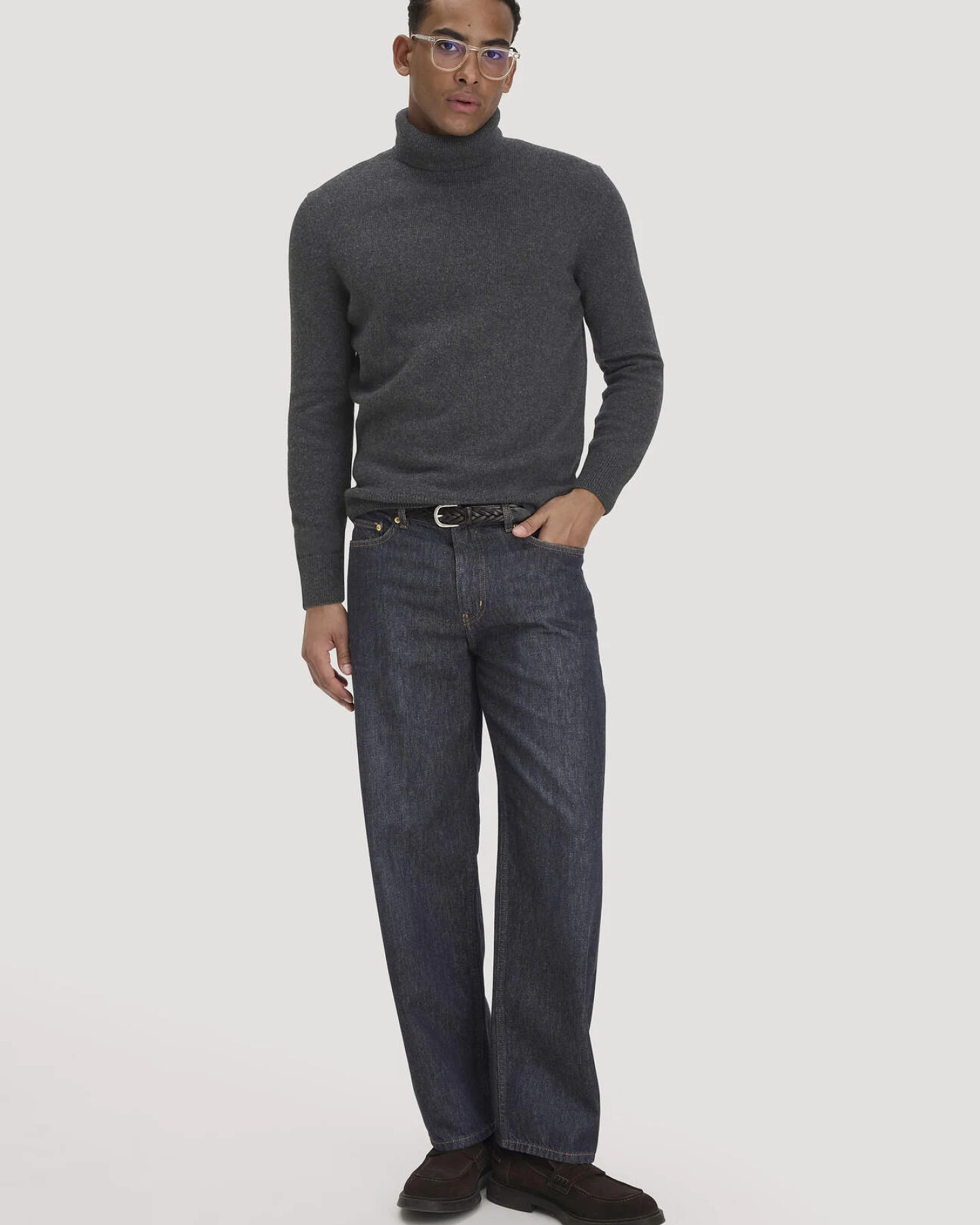 hessnatur Herren Rollkragen-Pullover Regular aus Bio-Merinowolle und Bio-Baumwolle - grau - Größe S – Ansicht 2