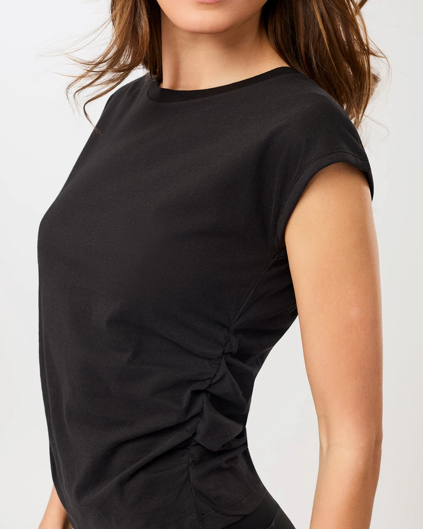 MANDALA Damen vegan Top Side Ruffled Schwarz – Ansicht 2