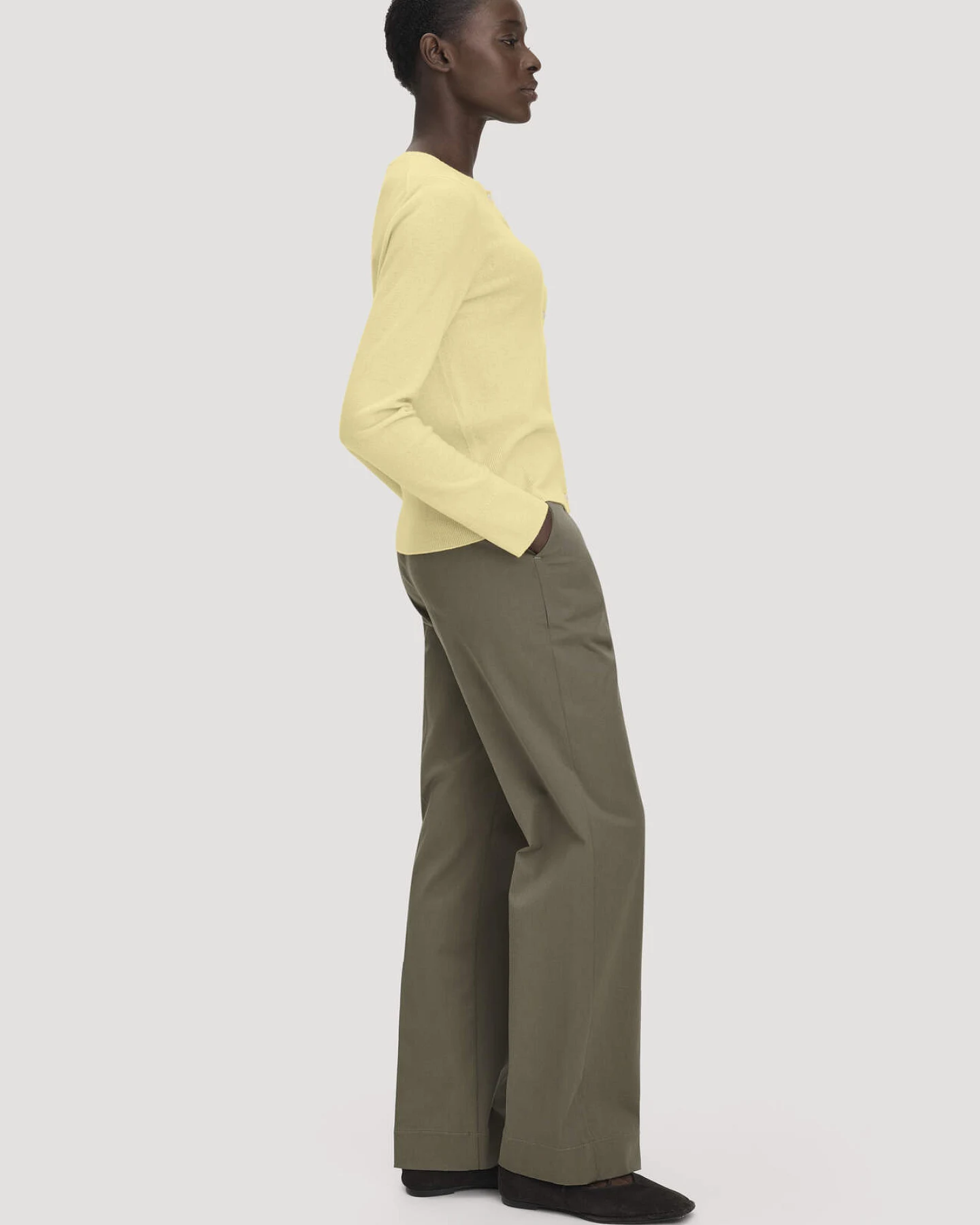 hessnatur Damen Hose Straight Leg Relaxed aus TENCEL™ Lyocell mit Bio-Baumwolle - grün - Größe 36 – Ansicht 4