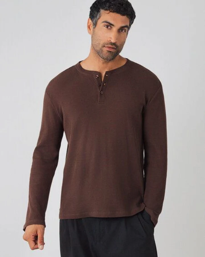 Honest Basics Herren Henley Langarmshirt aus Bio- und recycelter Baumwolle