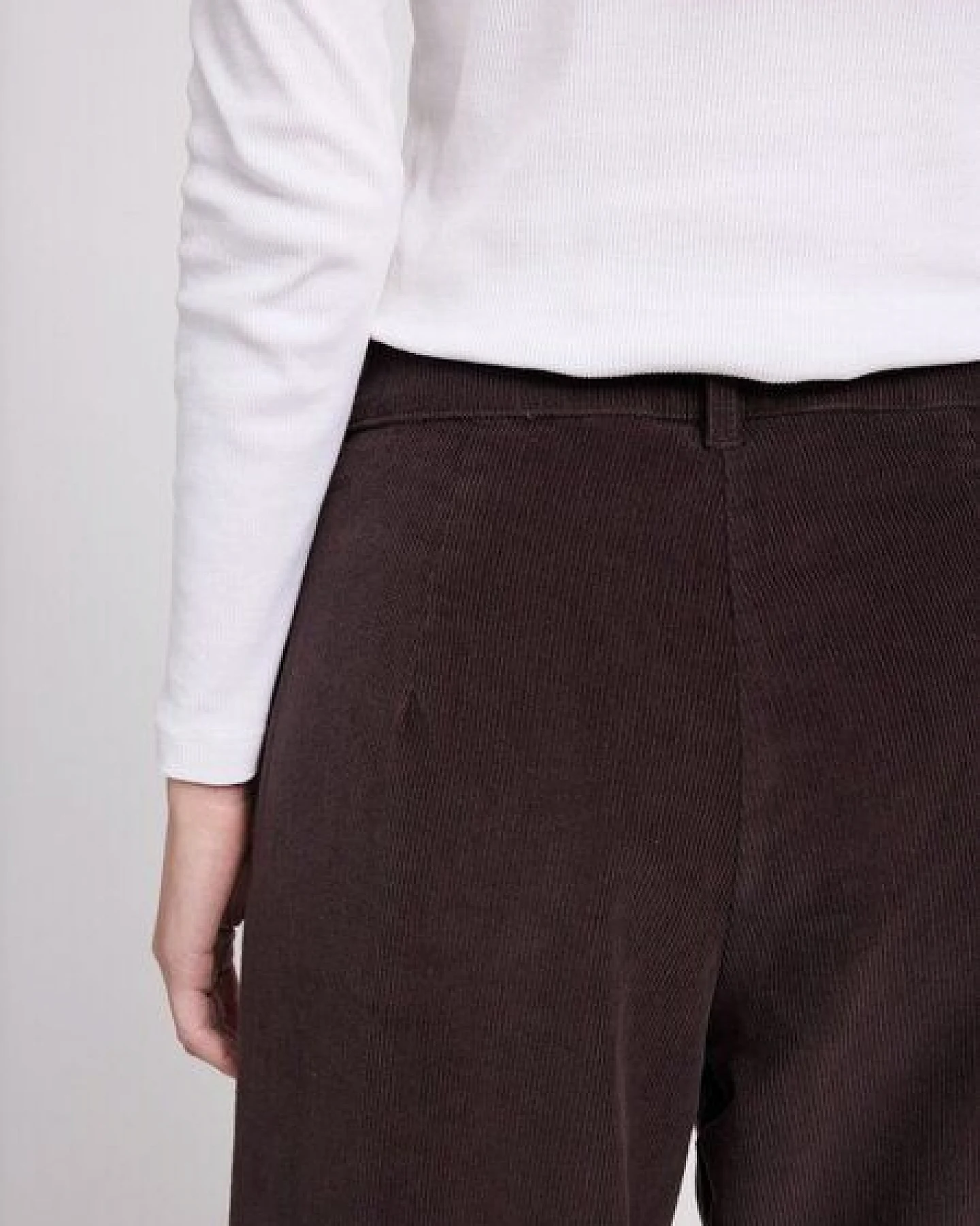 Mazine Damen "Pleated" Cordhose aus 99% Bio-Baumwolle und 1% Elasthan – Ansicht 4