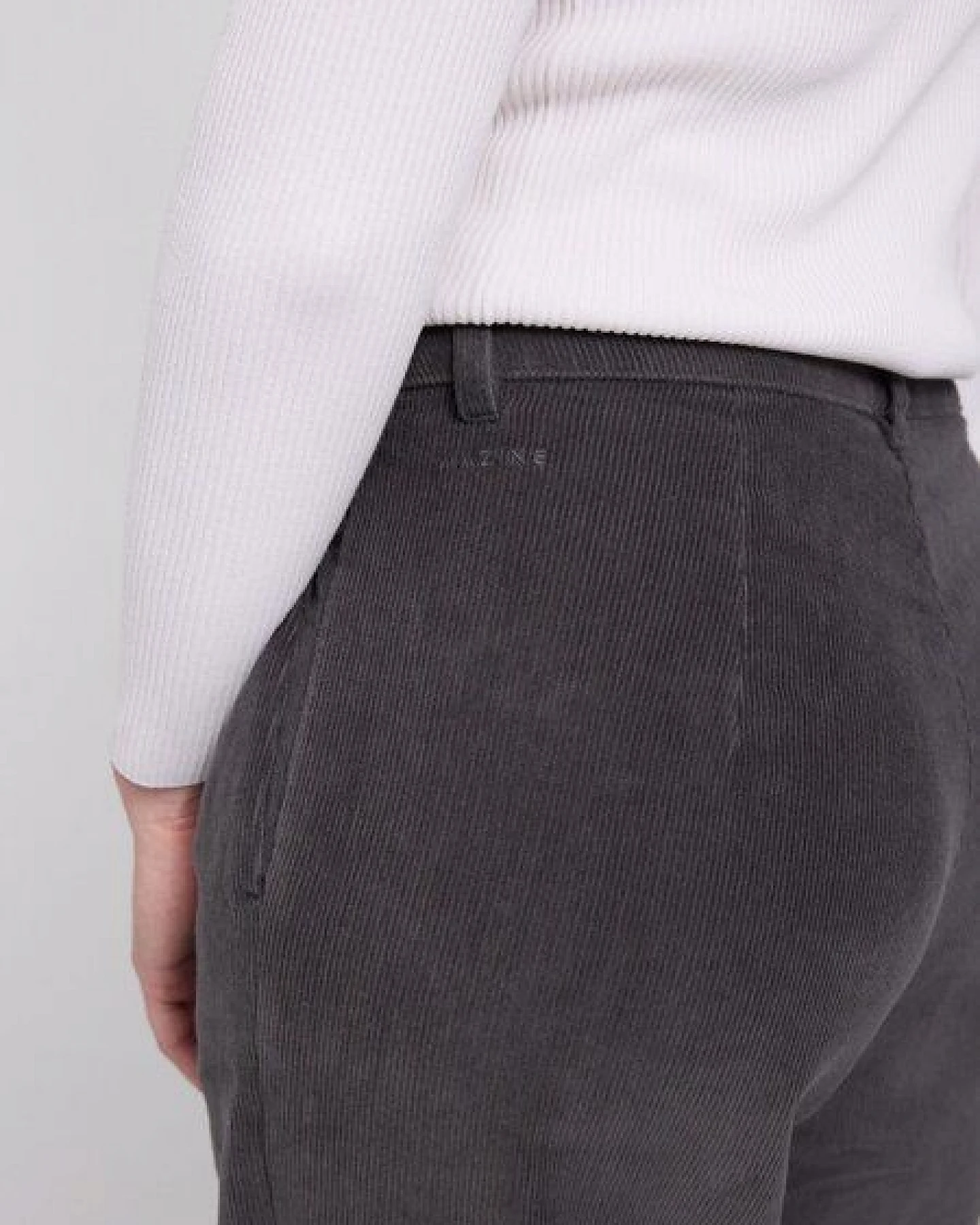 Mazine Damen "Pleated" Cordhose aus 99% Bio-Baumwolle und 1% Elasthan – Ansicht 4