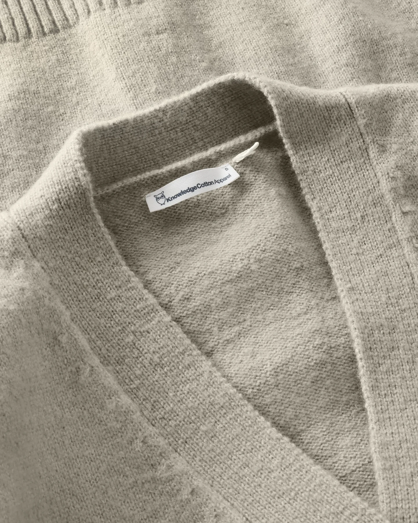 KnowledgeCotton Apparel Damen vegan Cardigan Soufflé Garn Hell Federgrau – Ansicht 2