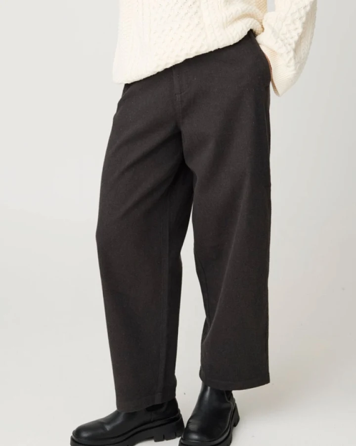 KnowledgeCotton Apparel Damen vegan Hose Bloom Barrel Flanell Chocolate Torte