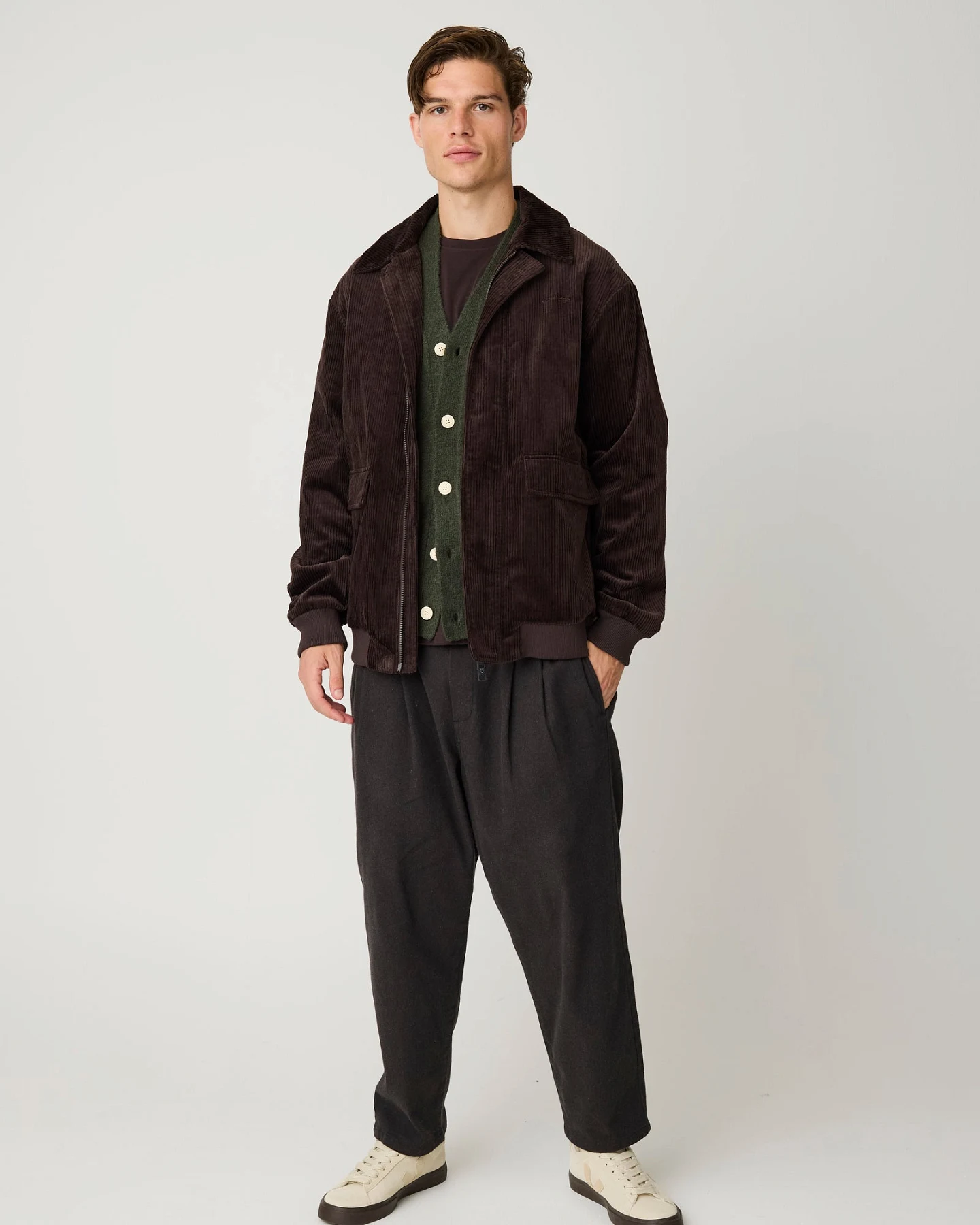 KnowledgeCotton Apparel Herren vegan Bomberjacke Aus Cord In Der Farbe Chocolate Torte – Ansicht 2