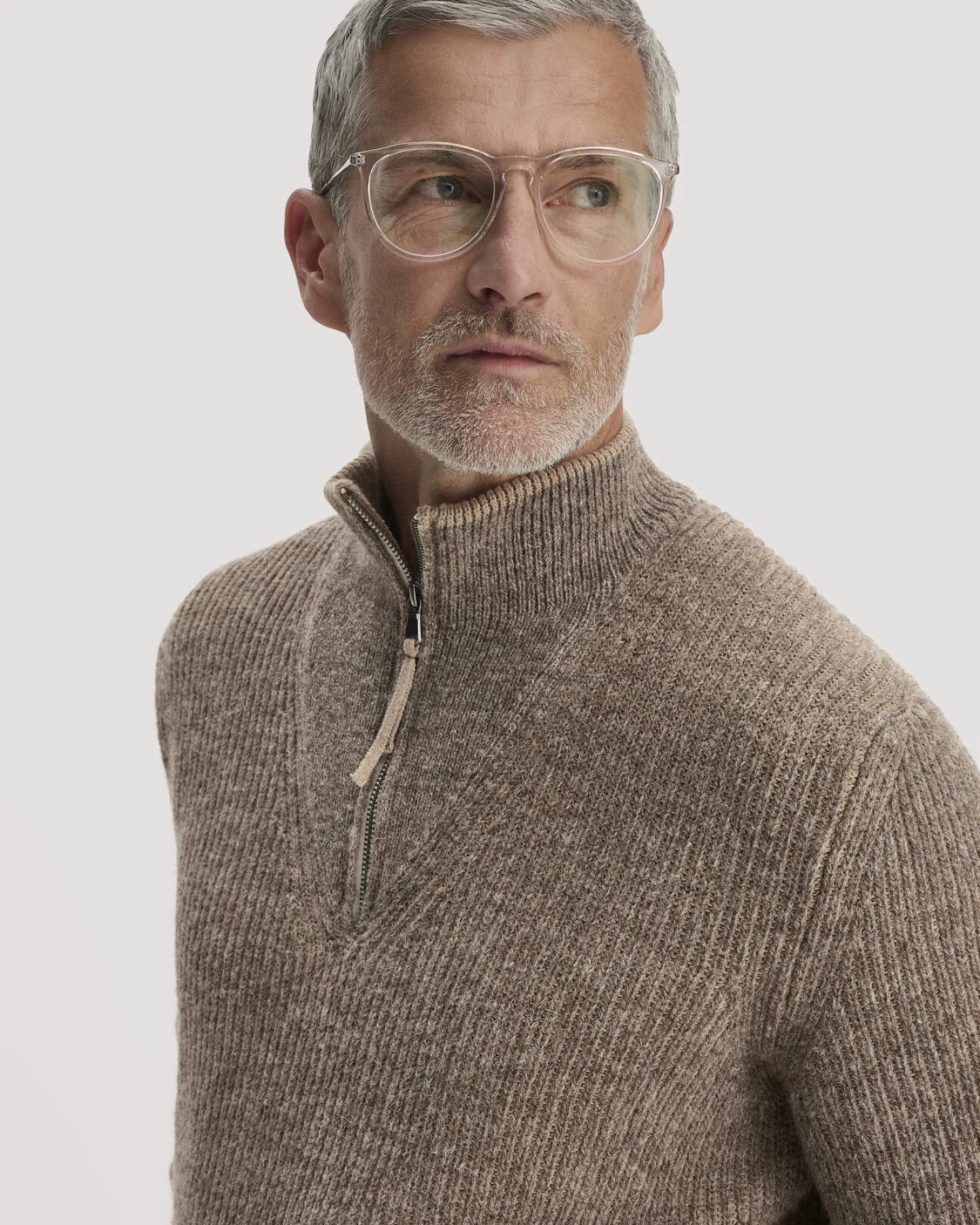 hessnatur Herren Rhön Double Knit Troyer Relaxed aus regionaler Schurwolle mit Bio-Baumwolle - beige - Größe S – Ansicht 4