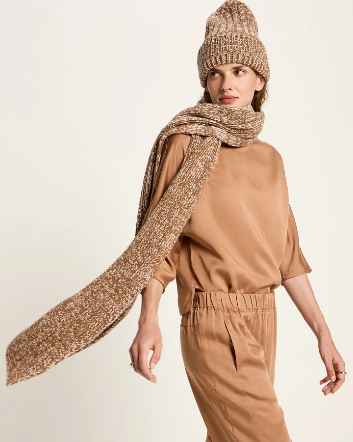 Brown/ Off White