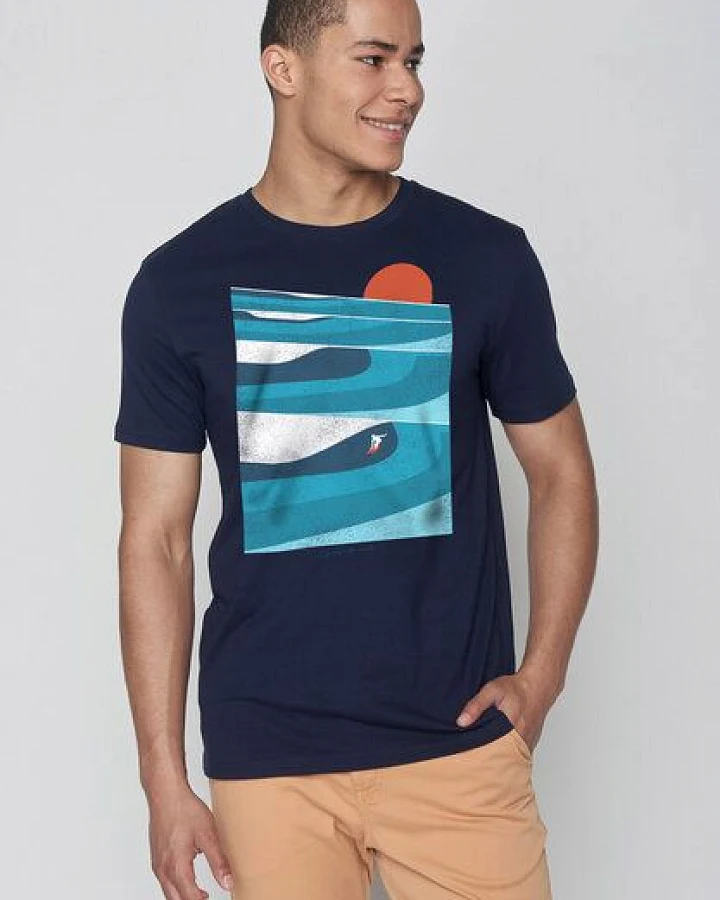 GREENBOMB Nature Perfect Waves Guide - Sportliches T-Shirt aus Bio-Baumwolle / hochwertiger Print / Fair & Vegan