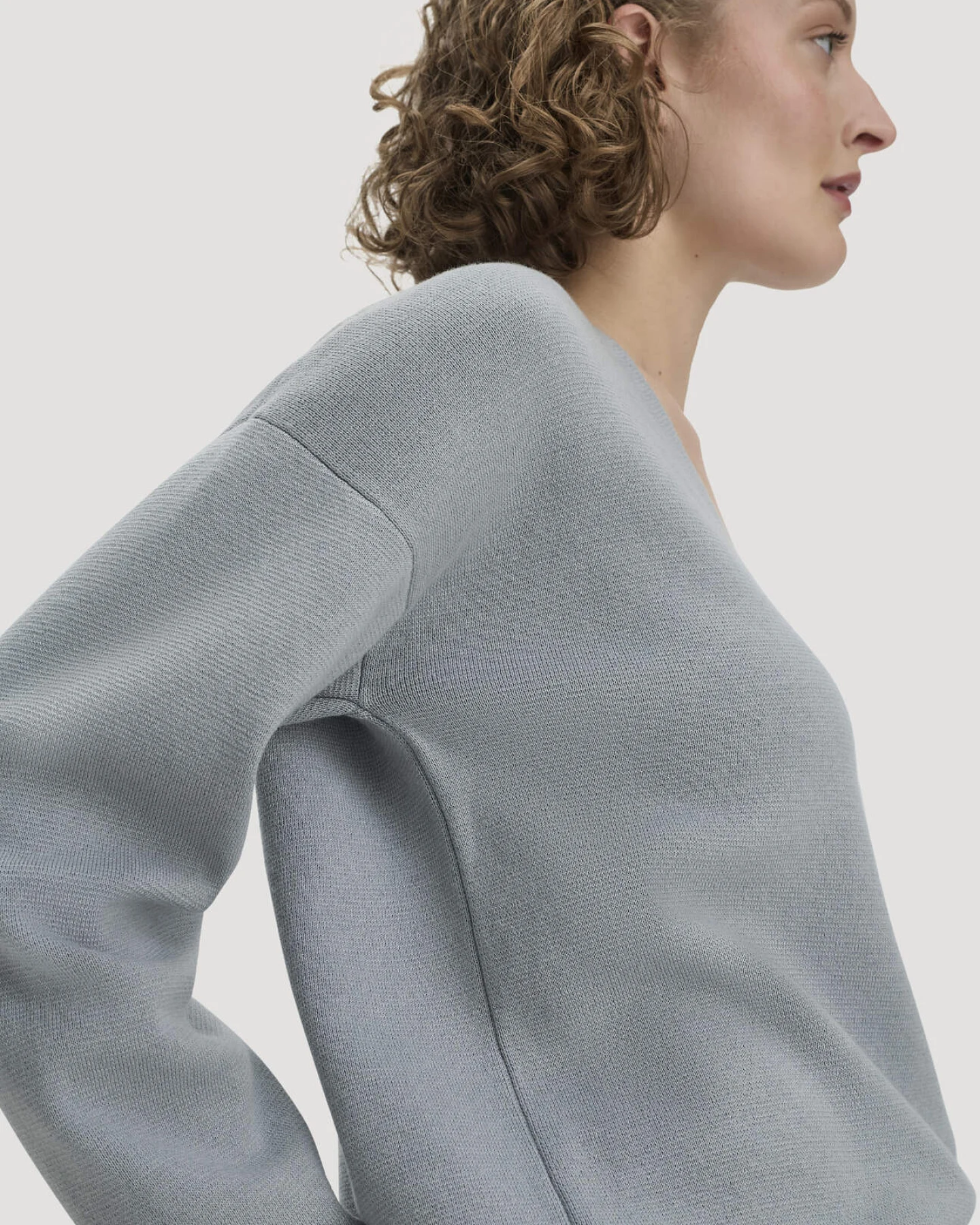 hessnatur Damen Pullover Oversize aus Bio-Baumwolle mit Schurwolle - blau - Größe S – Ansicht 4
