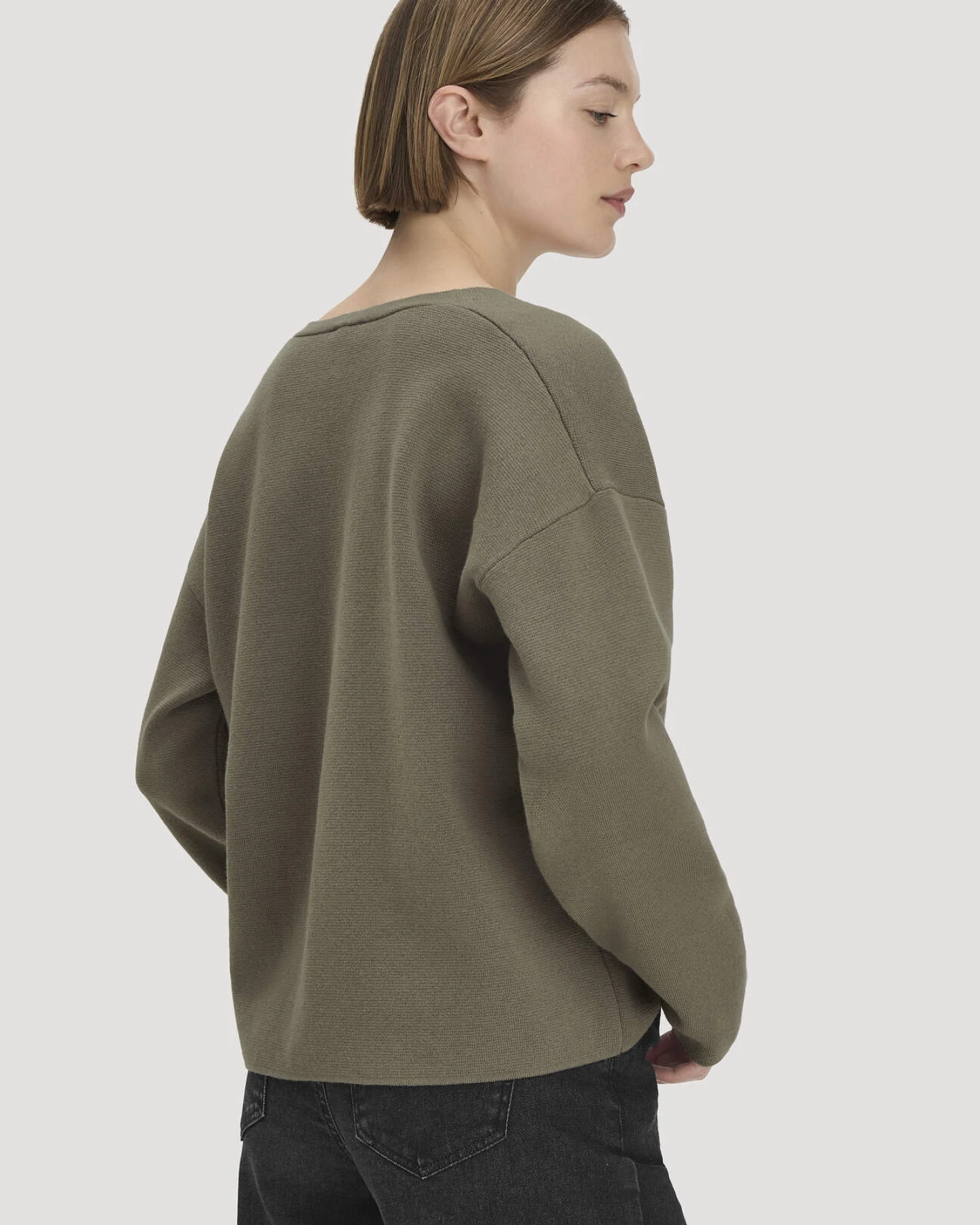 hessnatur Damen Pullover Oversize aus Bio-Baumwolle mit Schurwolle - grün - Größe L – Ansicht 3