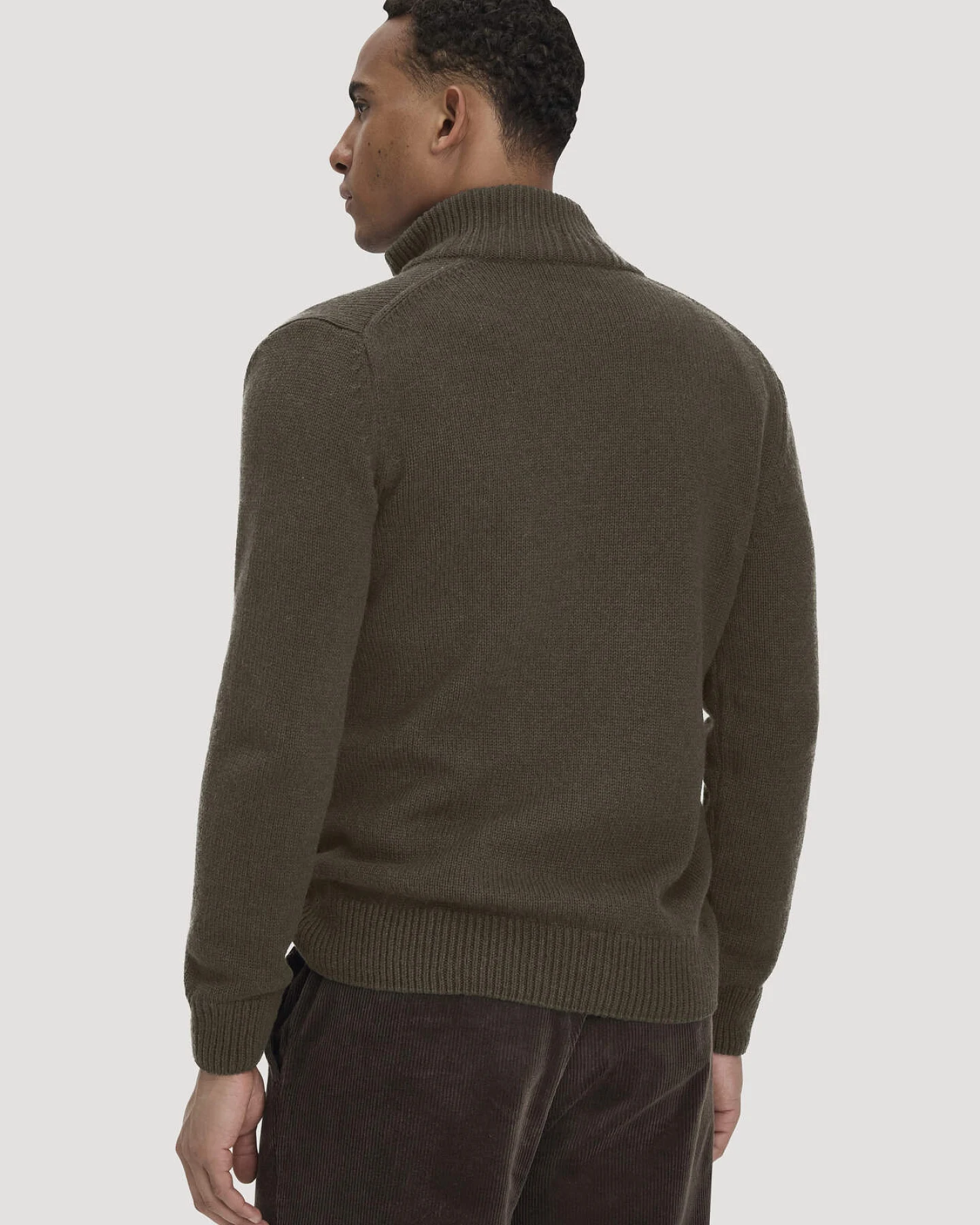 hessnatur Herren Strick Jacke Regular aus Bio-Merinowolle mit Bio-Baumwolle - grün - Größe S – Ansicht 3