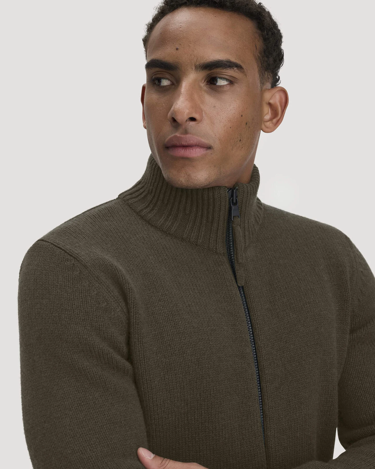 hessnatur Herren Strick Jacke Regular aus Bio-Merinowolle mit Bio-Baumwolle - grün - Größe XXL – Ansicht 4