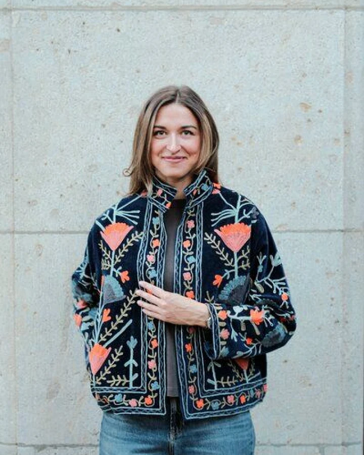 Haus of Namaste Bestickte Samtjacke aus Bio-Baumwolle – wendbar