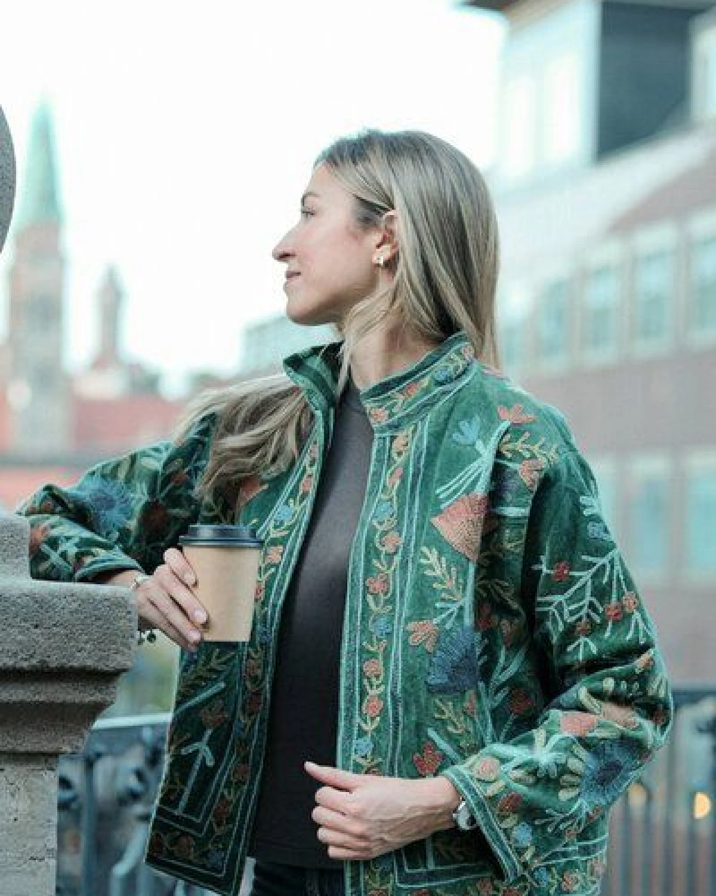 Haus of Namaste Bestickte Samtjacke aus Bio-Baumwolle – wendbar – Ansicht 4