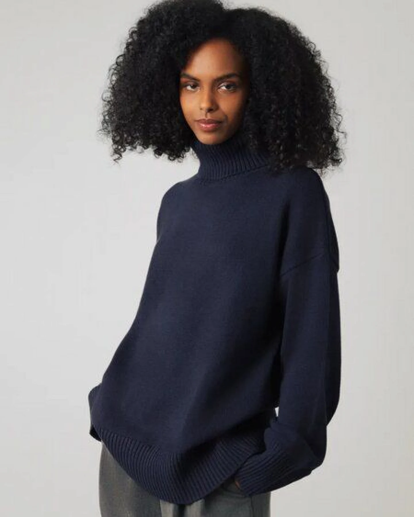 Honest Basics Damen Chunky Rollkragenpullover aus 100% Bio-Baumwolle – Ansicht 2